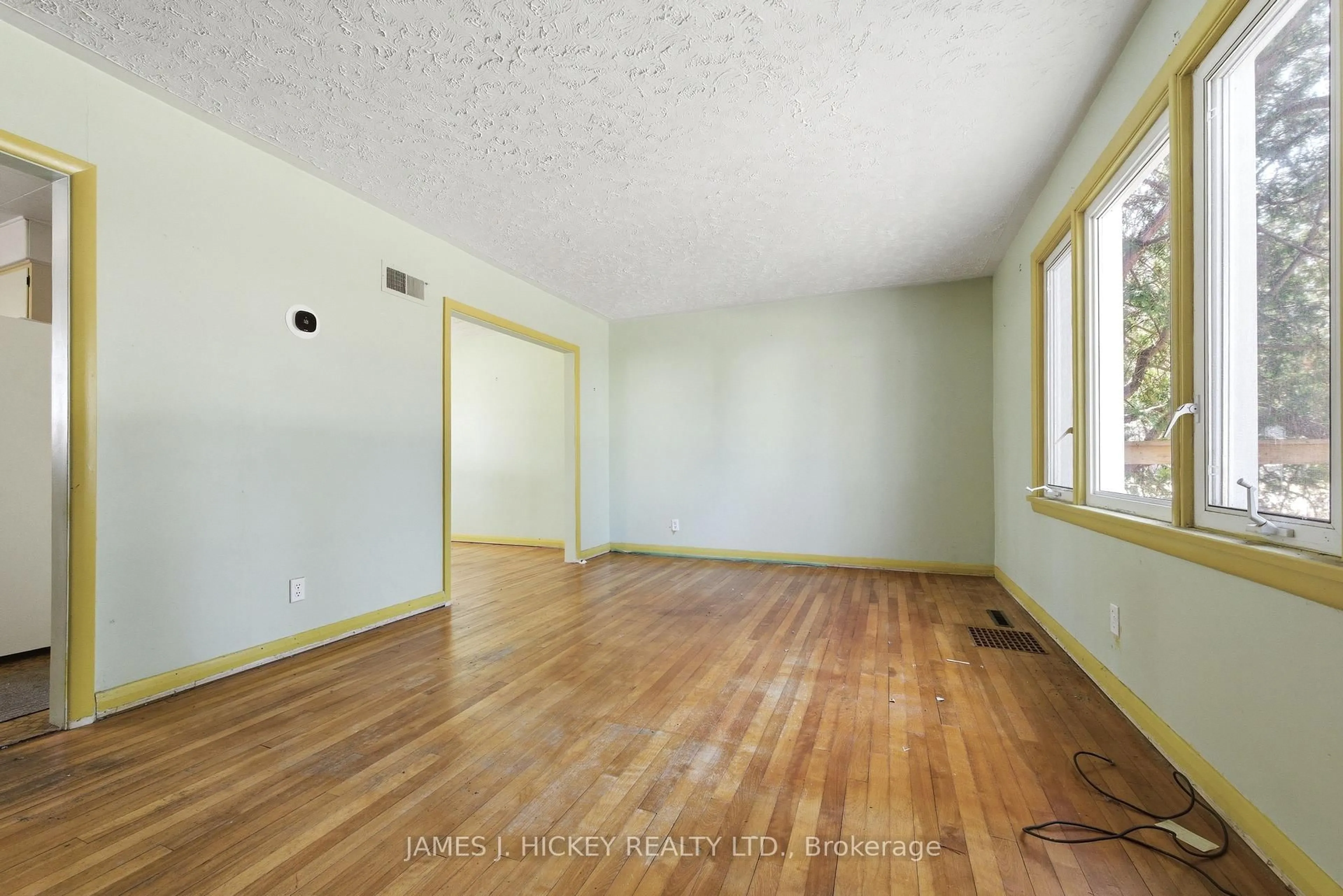 A pic of a room for 34 Faraday Cres, Deep River Ontario K0J 1P0