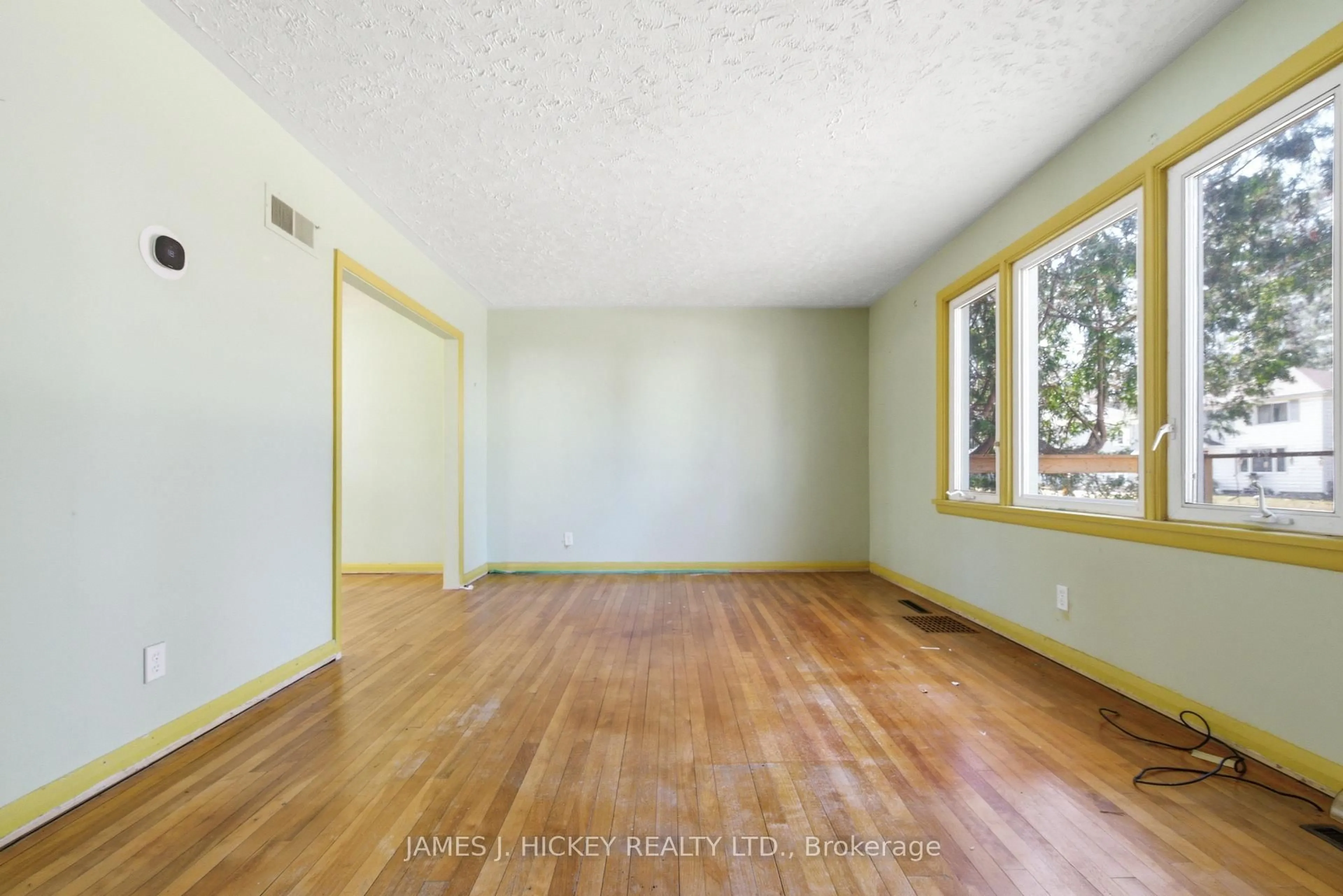 A pic of a room for 34 Faraday Cres, Deep River Ontario K0J 1P0