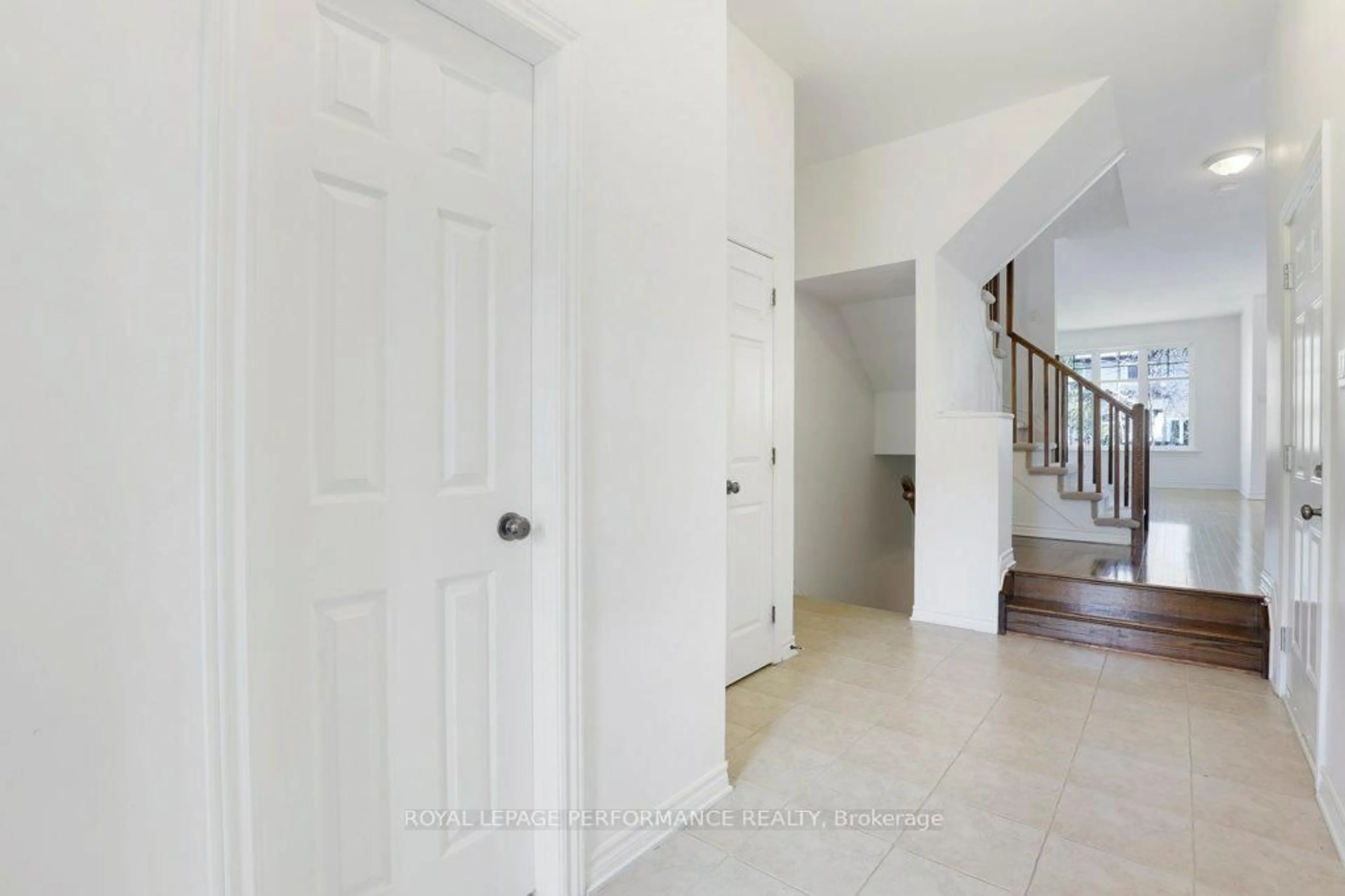 Unknown for 203 Bradwell Way, Ottawa Ontario K1T 4J4