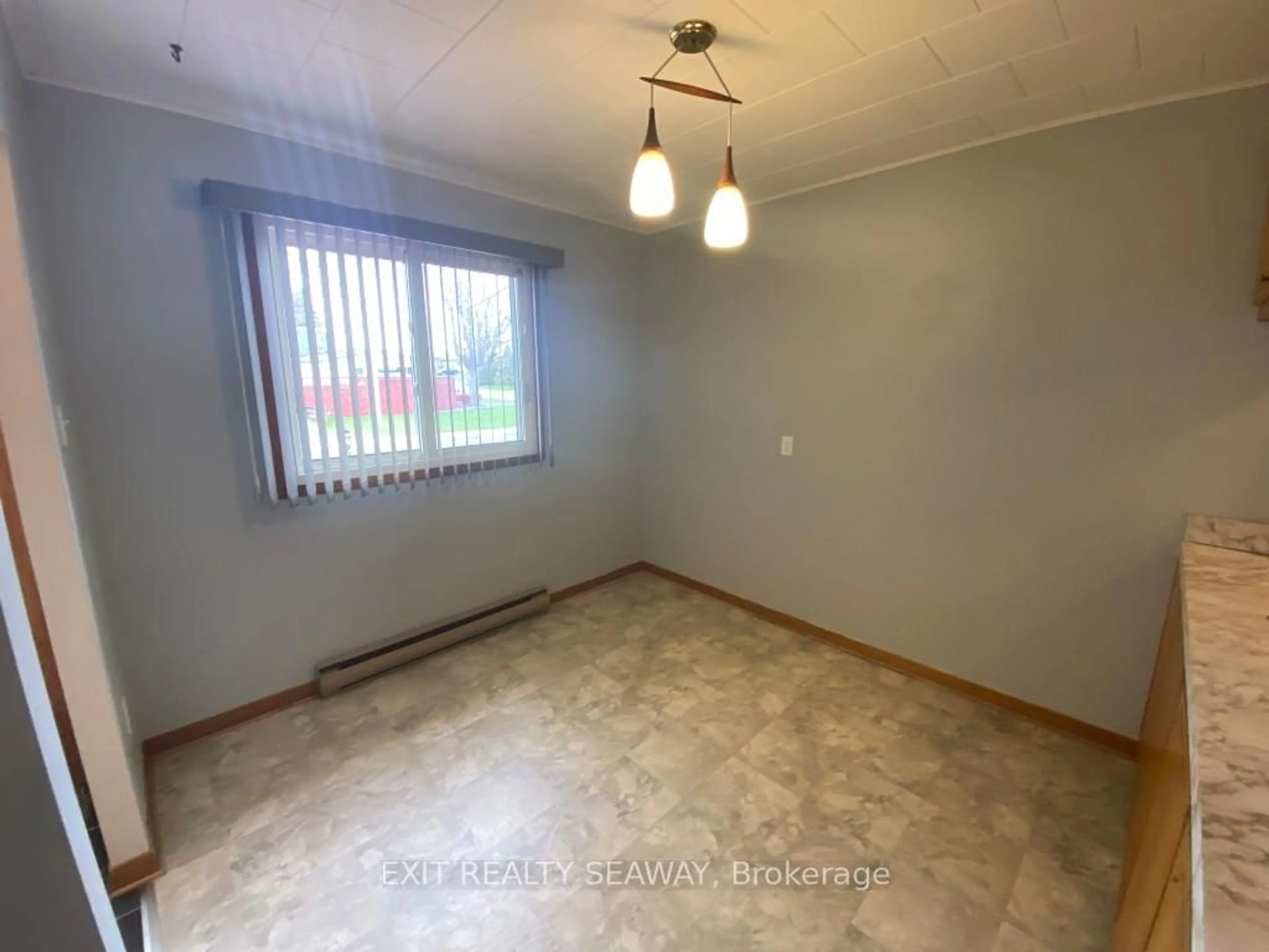 A pic of a room for 1311 Walton St, Cornwall Ontario K6H 1V5