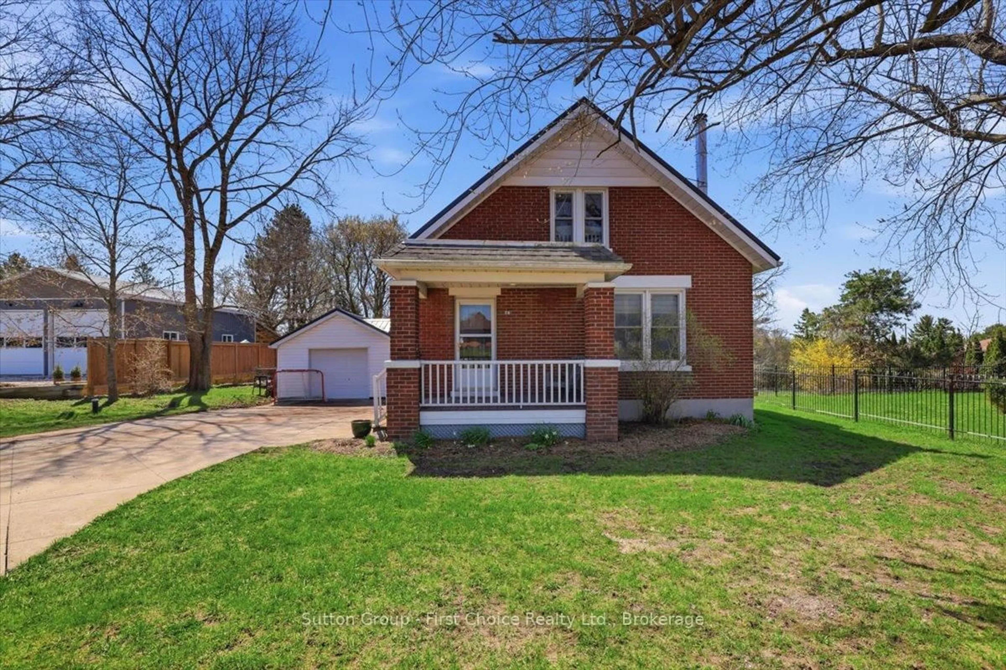 Home with brick exterior material, street for 1801 Perth Road 139 Rr 6 Rd, Perth South Ontario N4X 1C8