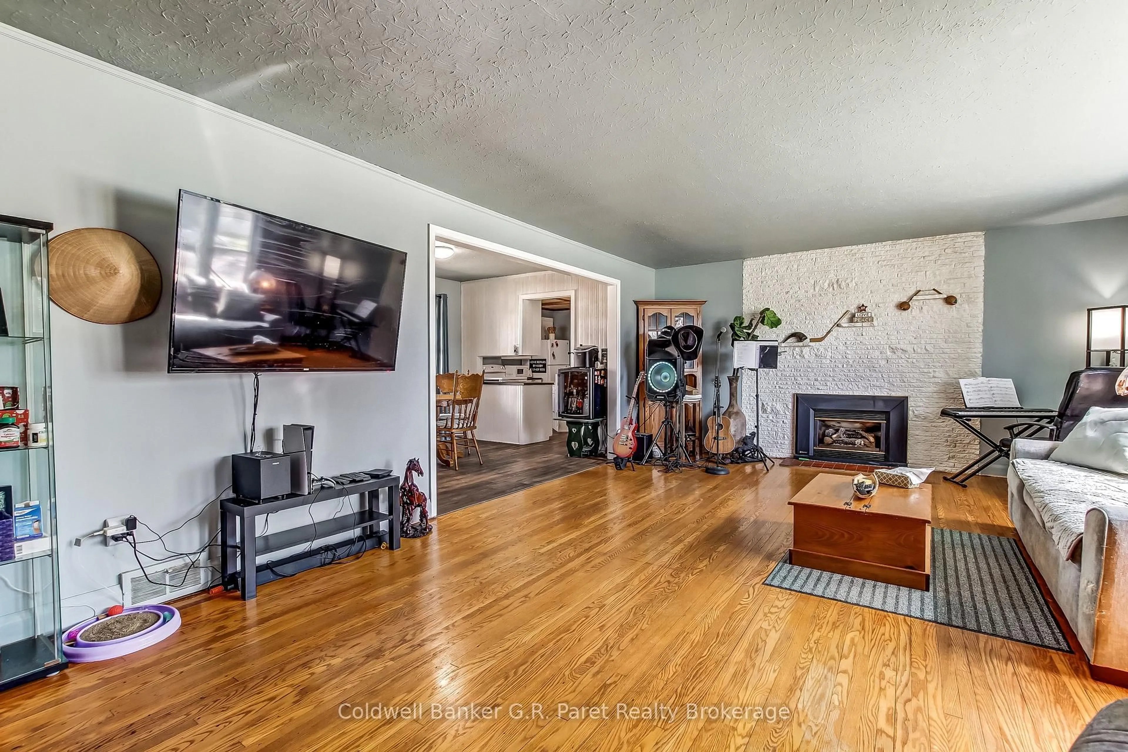Living room with furniture, unknown for 2 Joseph St, Tillsonburg Ontario N4G 1H8