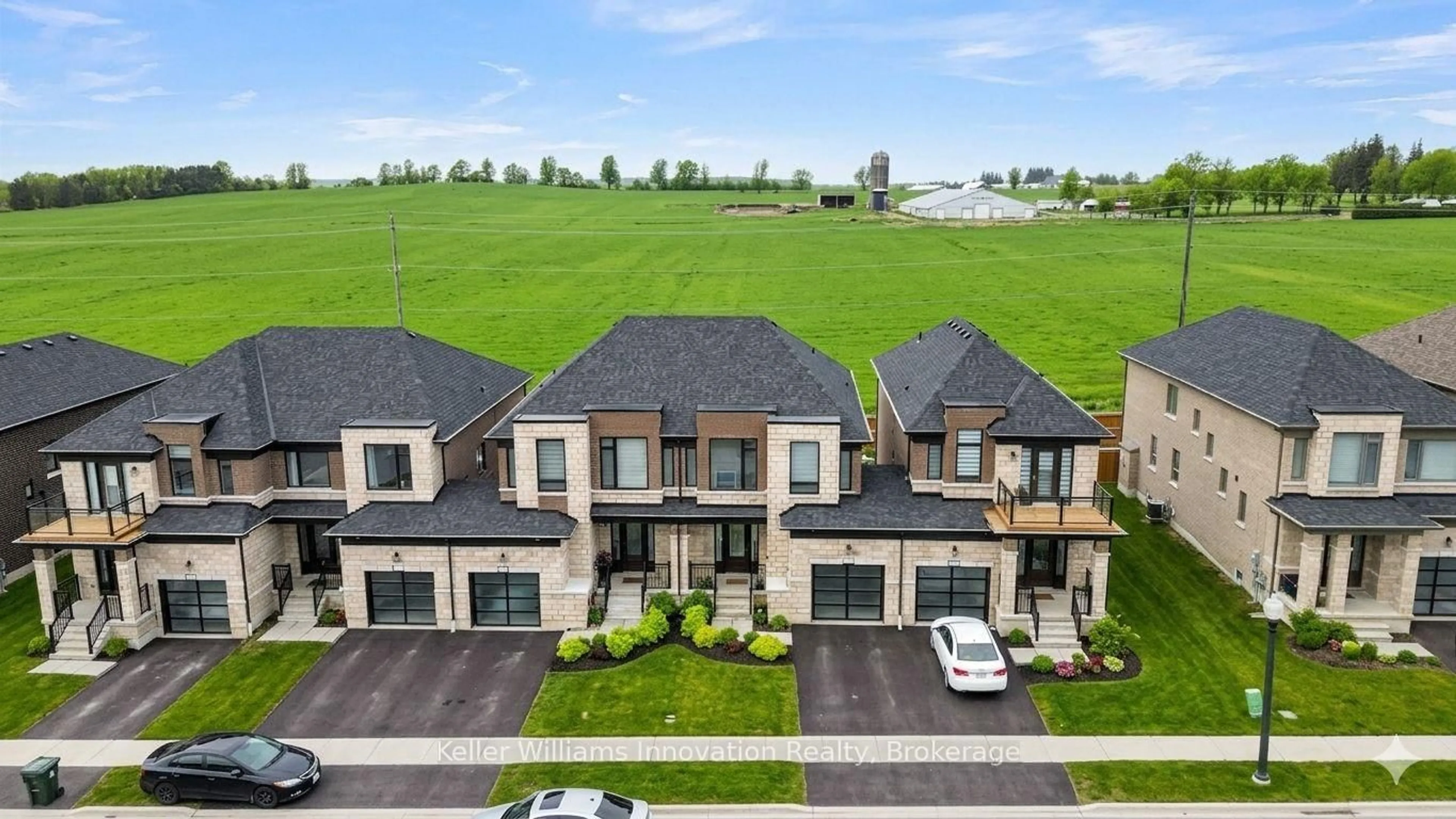 A pic from outside/outdoor area/front of a property/back of a property/a pic from drone, mountain view for 890 Sobeski Ave, Woodstock Ontario N4T 0N7