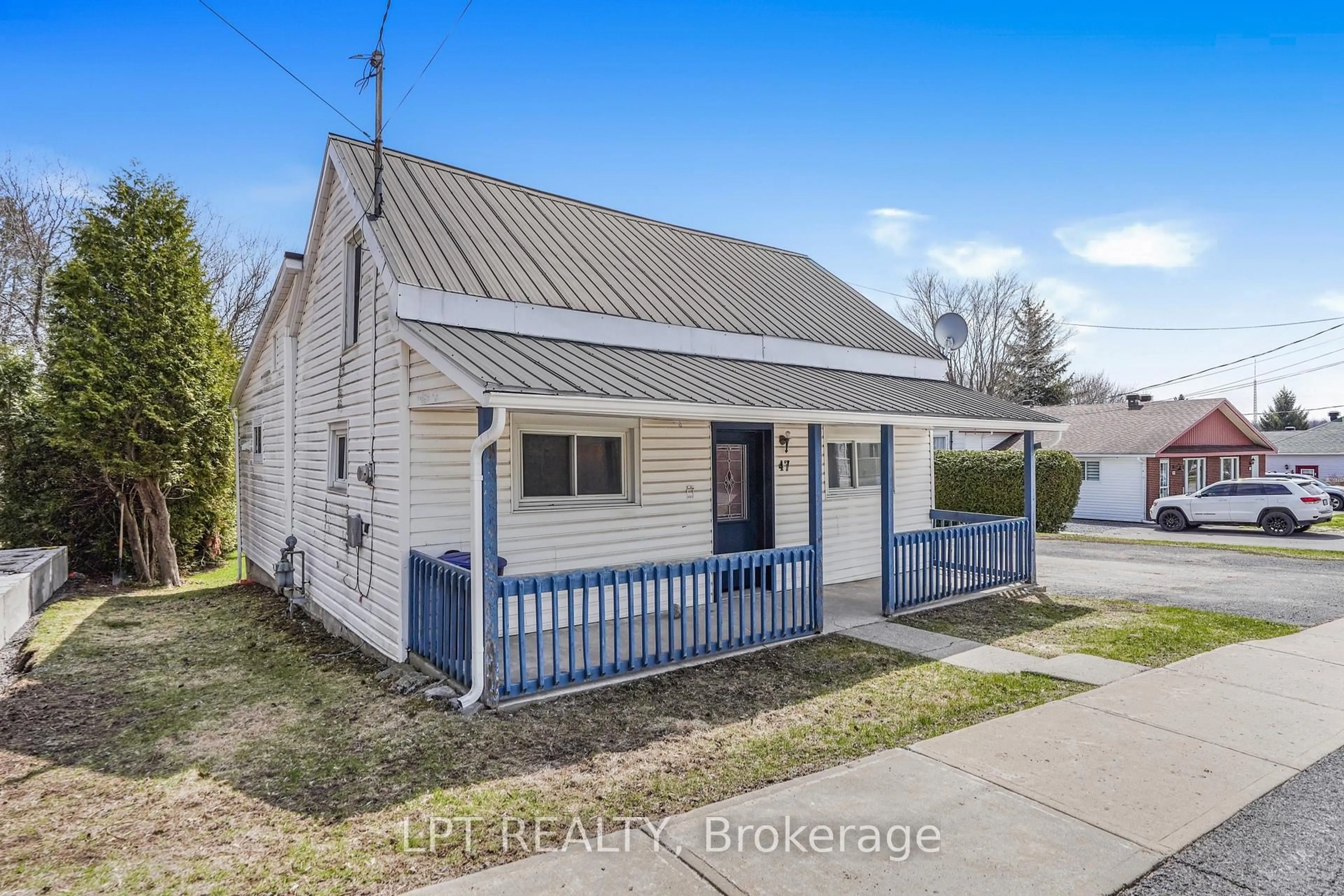 Unknown for 47 Bertha St, Champlain Ontario K0B 1R0