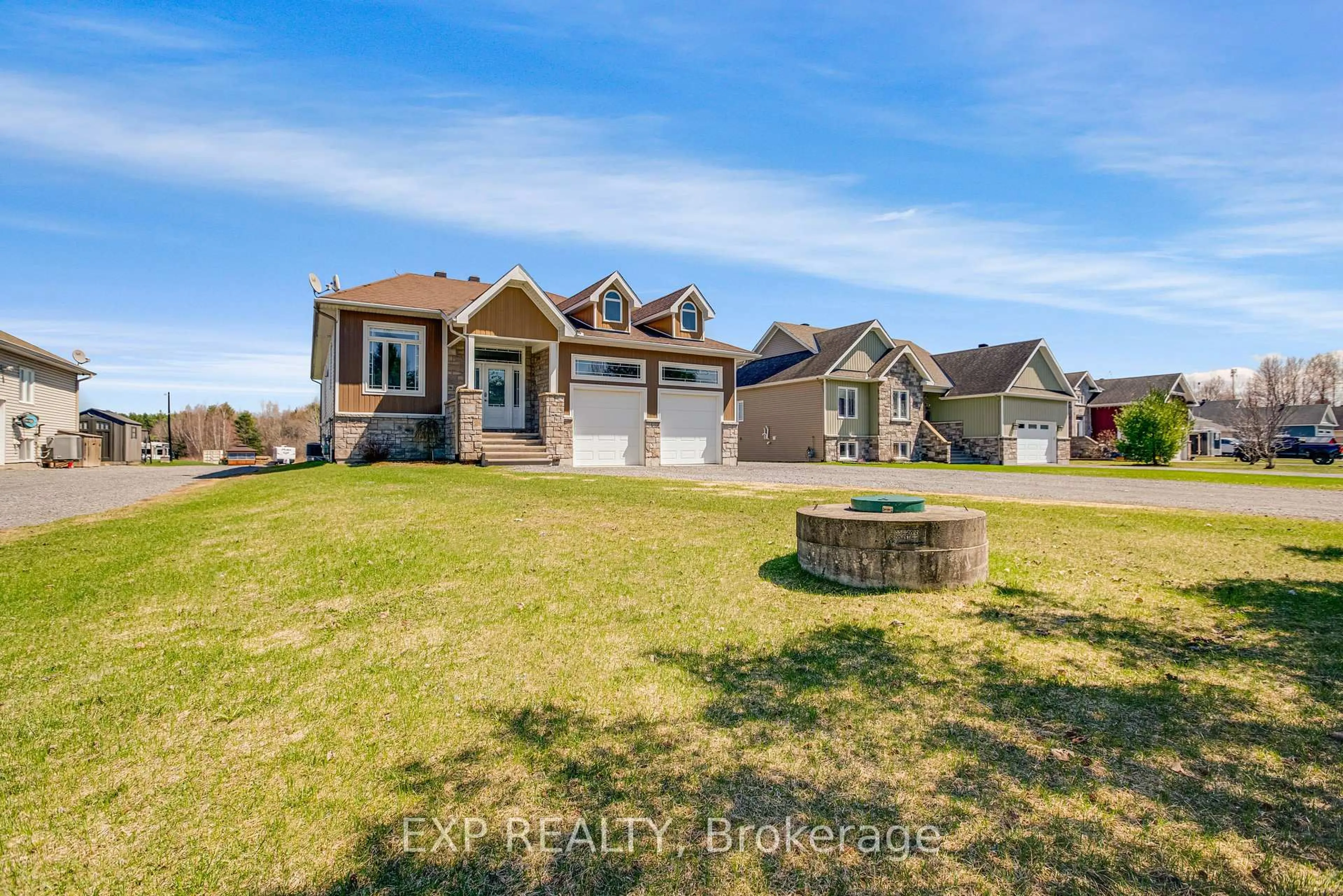 A pic from outside/outdoor area/front of a property/back of a property/a pic from drone, street for 47 BEAVER Lane, The Nation Ontario K0A 2M0