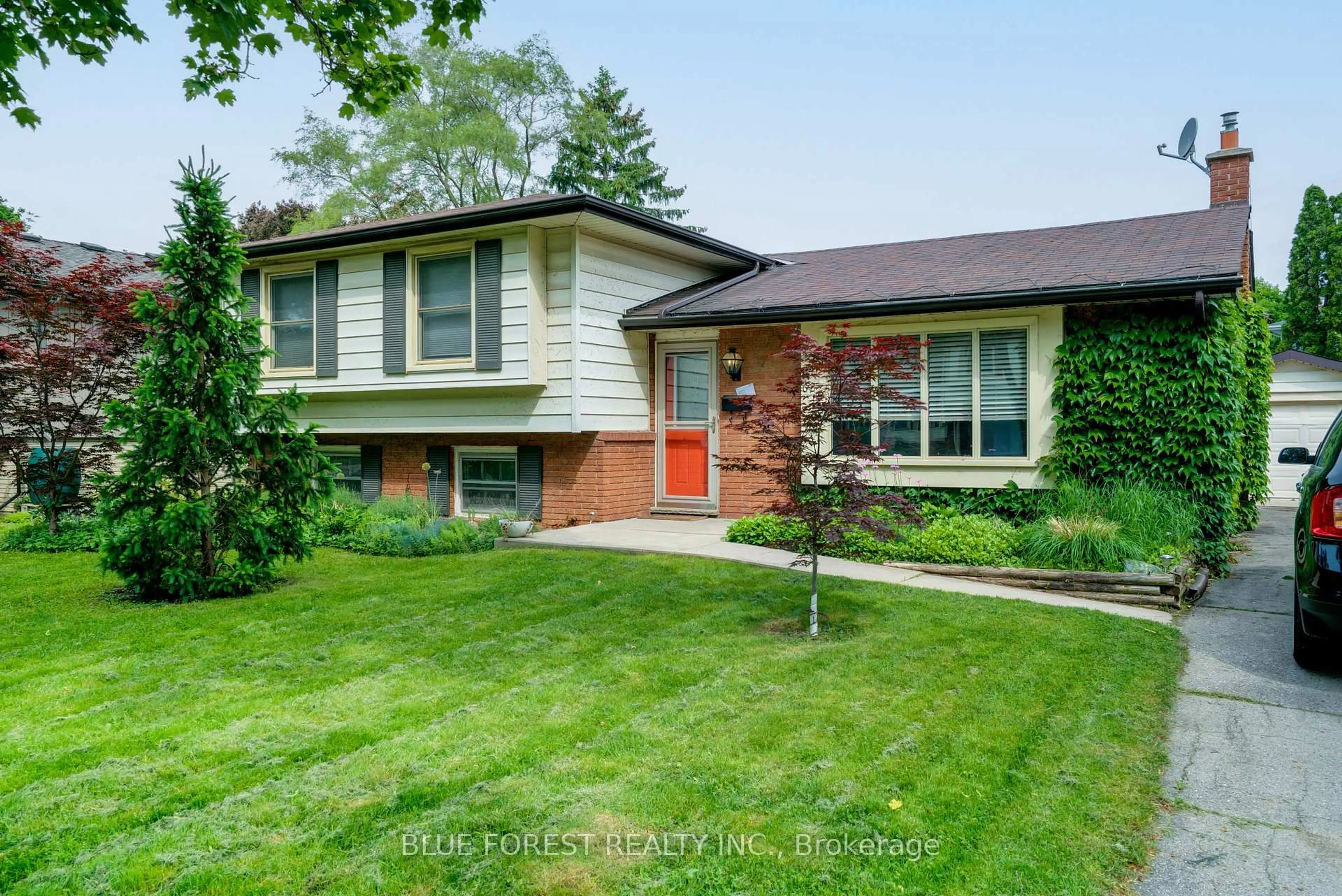 Home with brick exterior material, street for 62 GLENBURNIE Cres, London North Ontario N5X 2A3