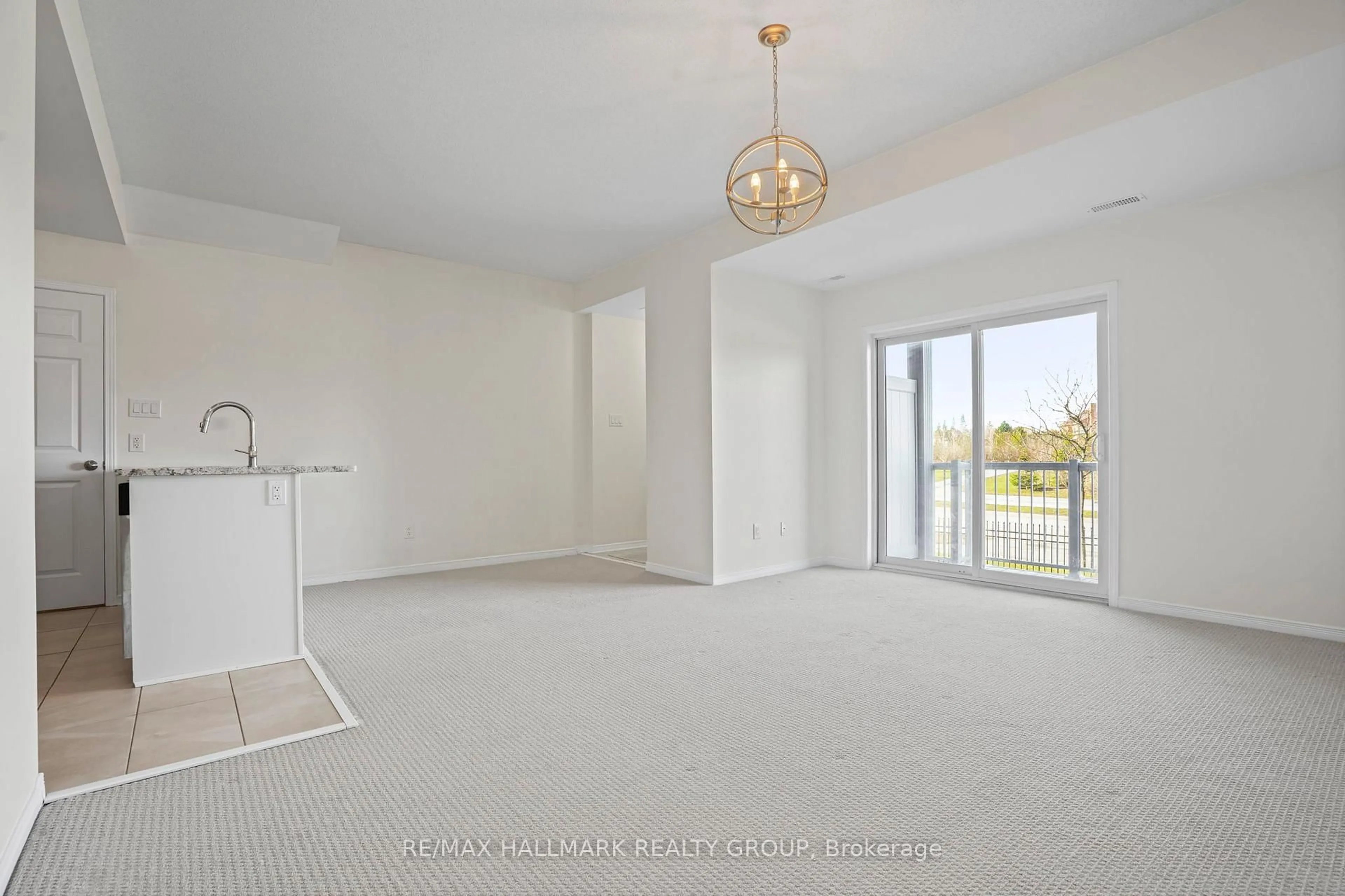 A pic of a room for 42 Sternes Private, Orleans Ontario K4A 0X8