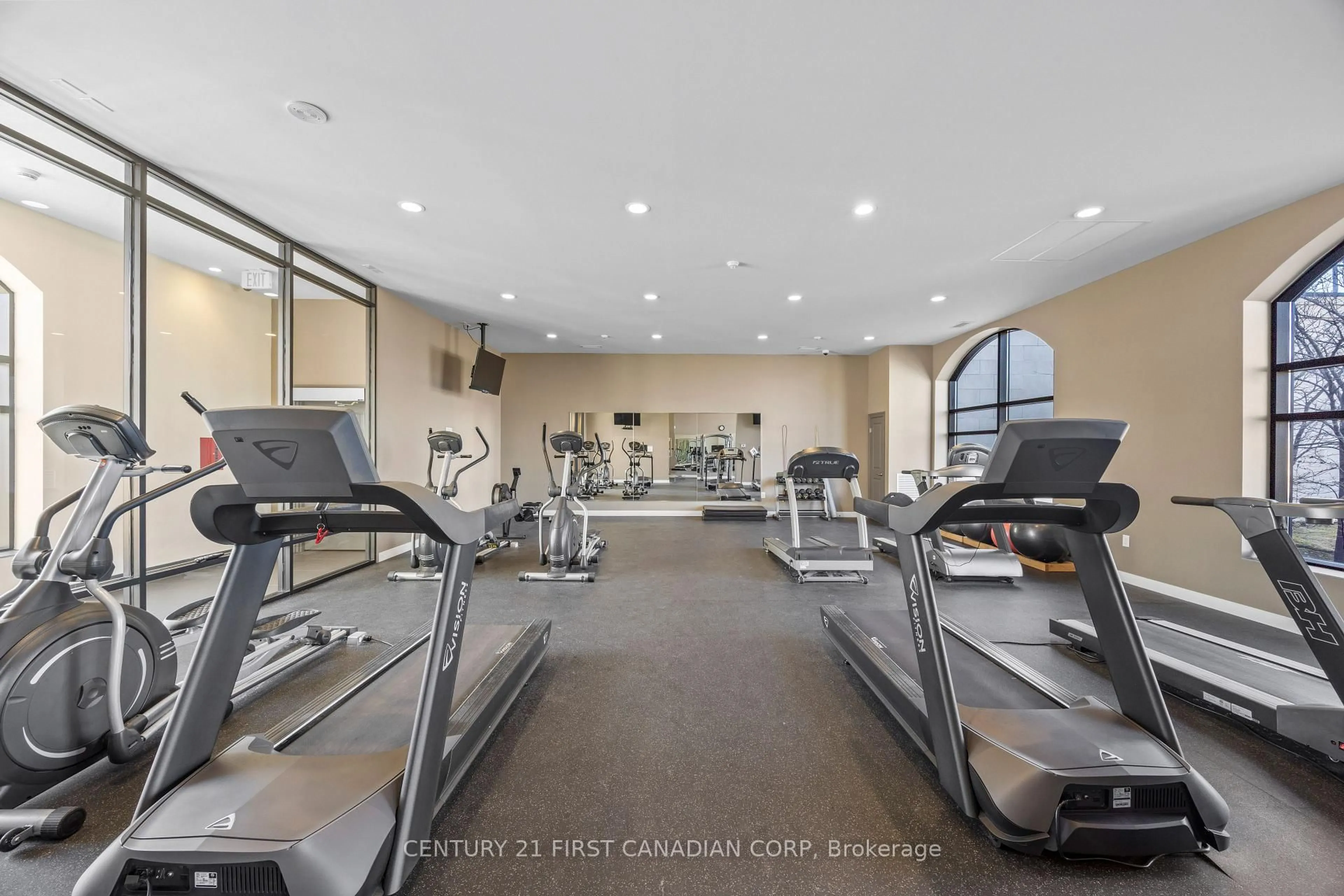 Gym or fitness room for 240 Villagewalk Blvd #605, London North Ontario N6G 0P6