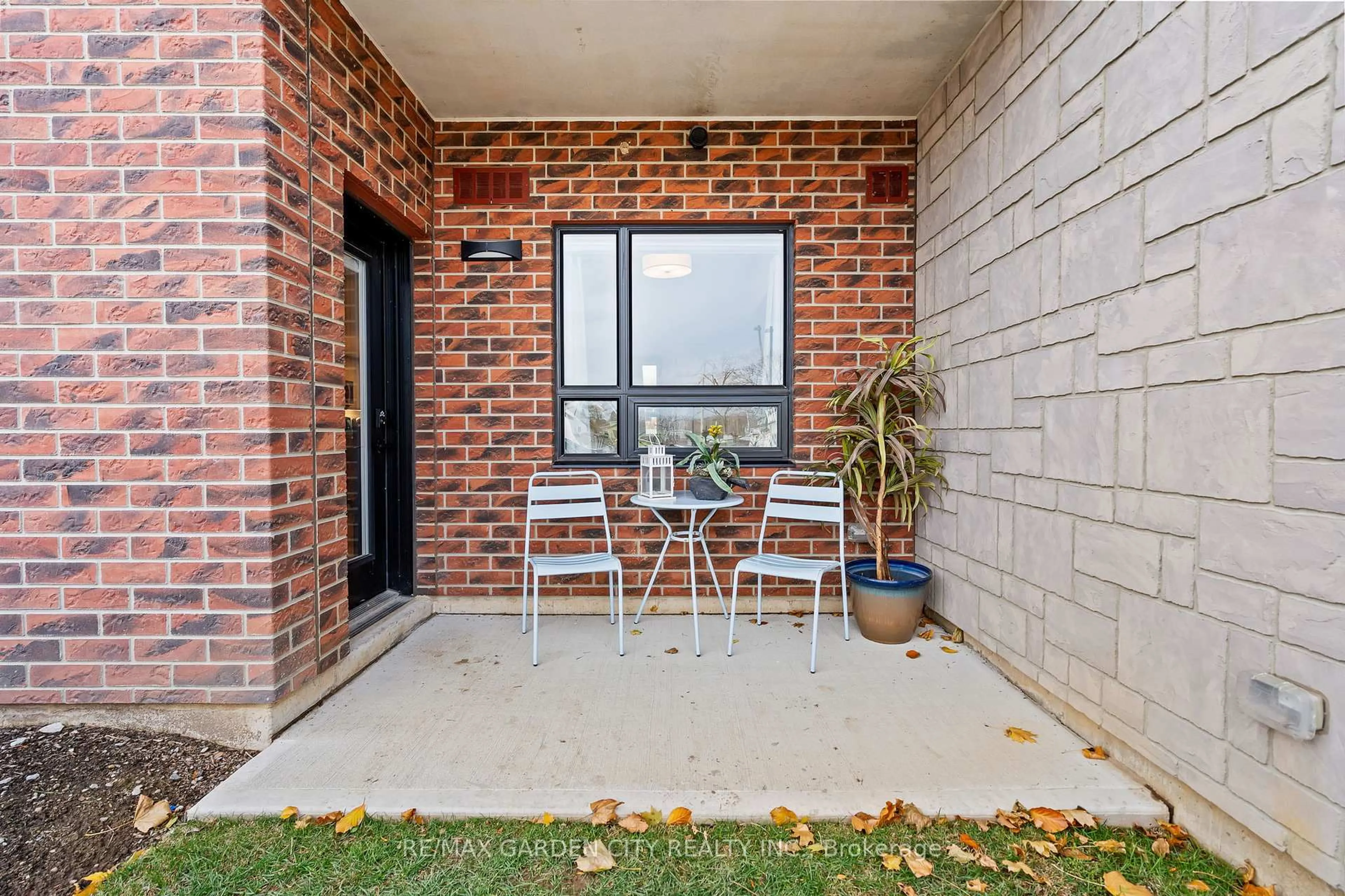 Patio, unknown for 3998 Victoria Ave #105, Lincoln Ontario L0R 2C0