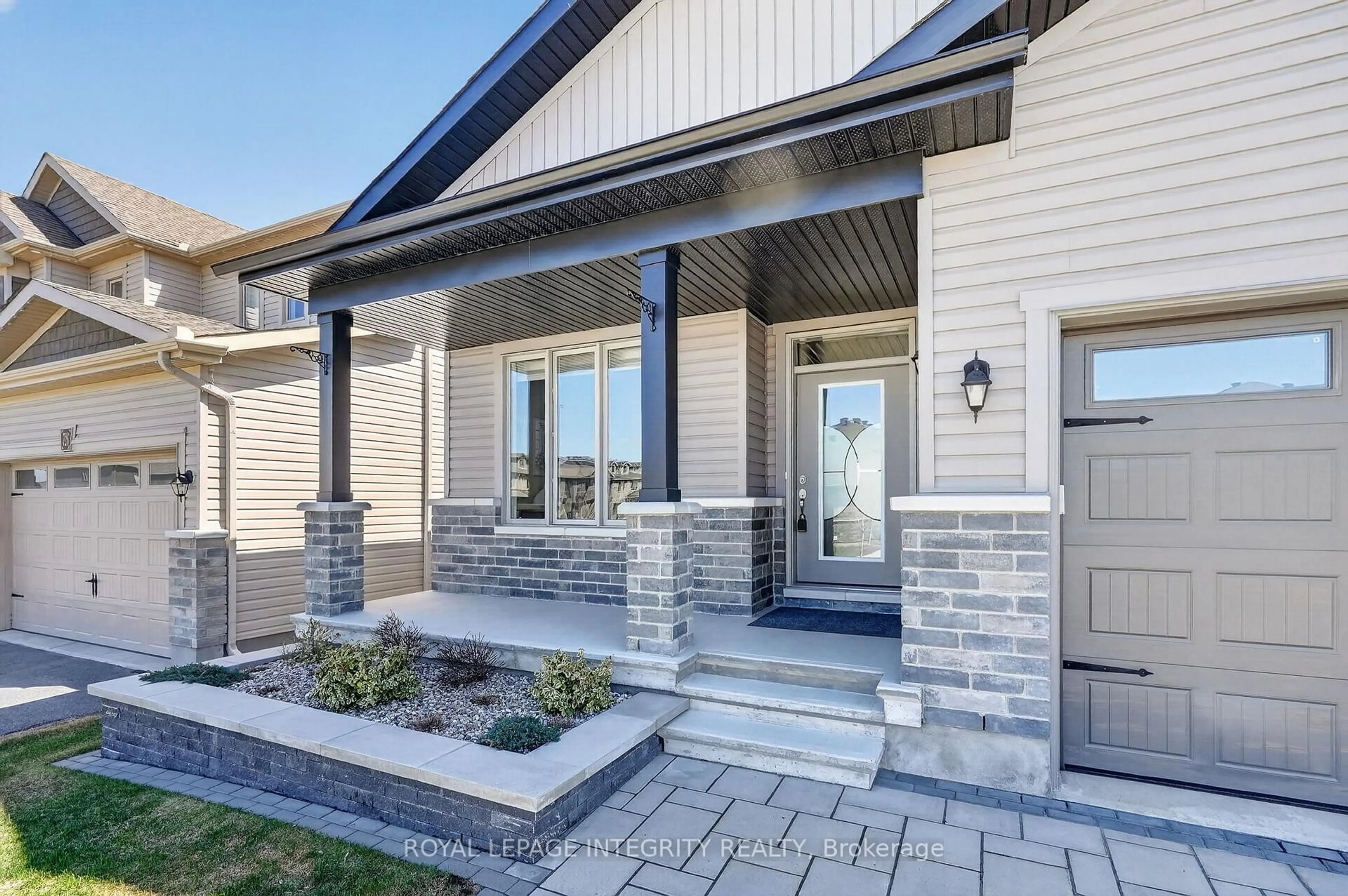 Home with brick exterior material, street for 724 Parade Dr, Ottawa Ontario K2S 0Z4