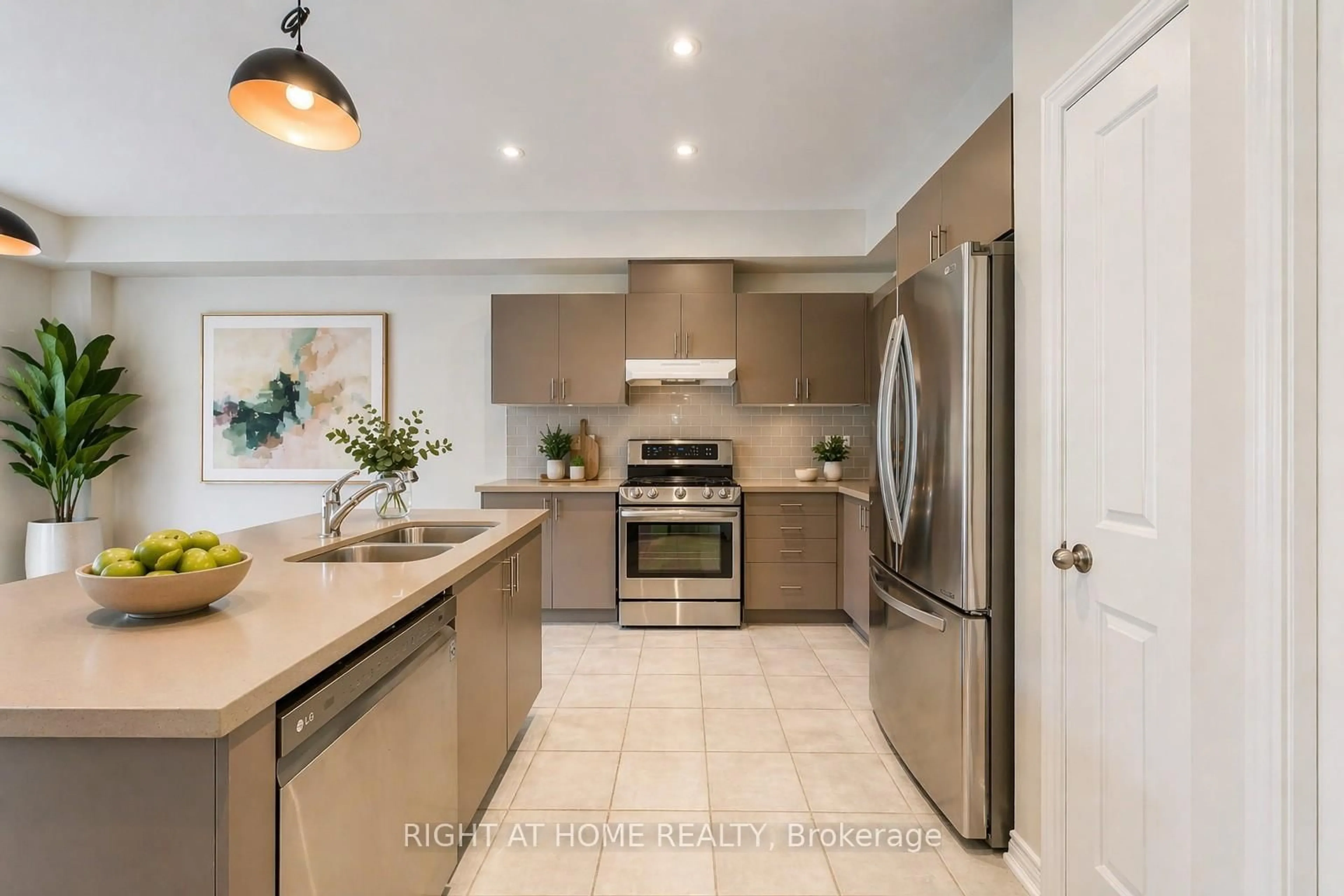 Open concept kitchen, ceramic/tile floor for 105 Sonoma Lane, Hamilton Ontario L8E 0J8