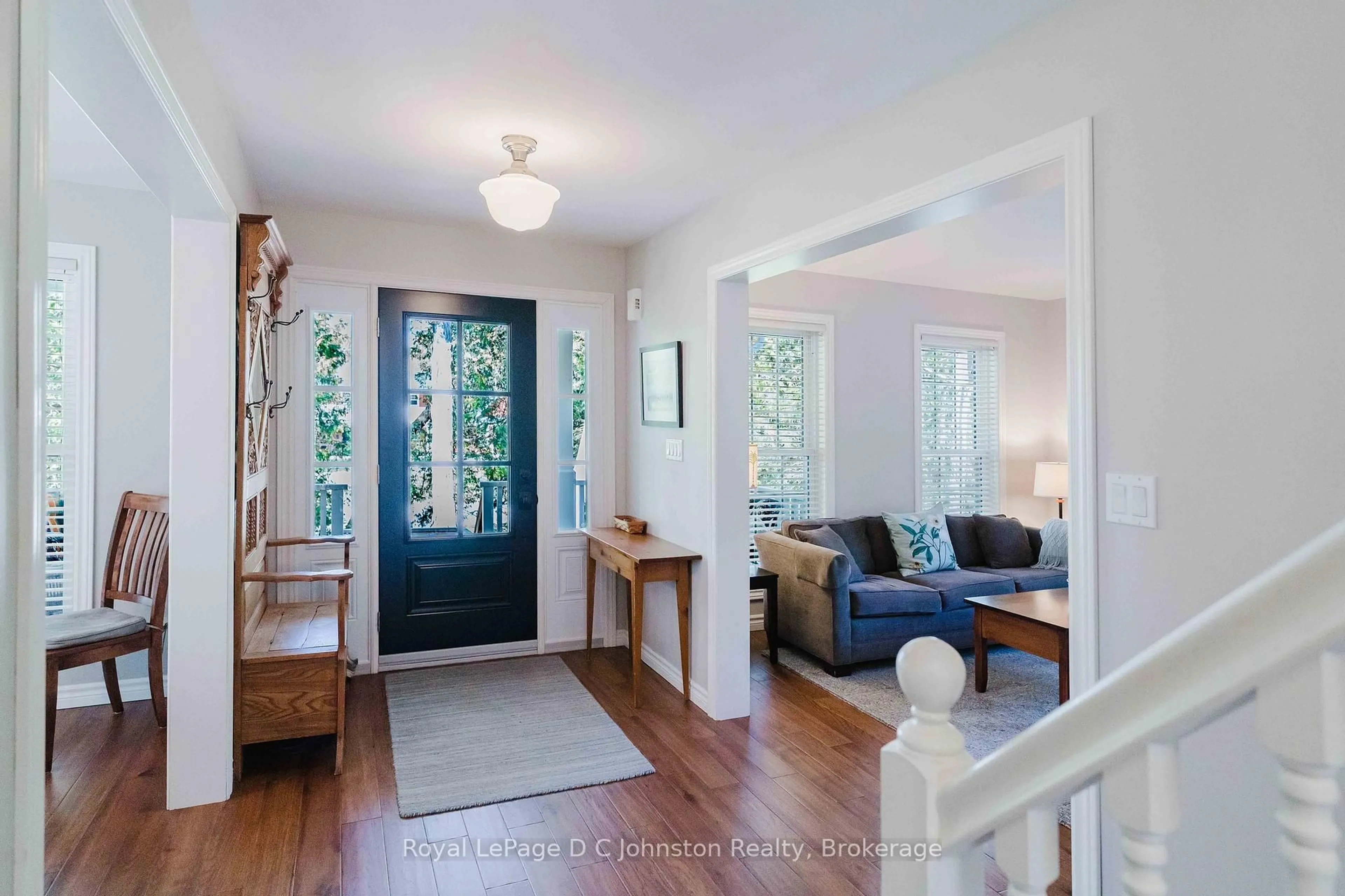 Indoor entryway for 6 Goble Pl, Saugeen Shores Ontario N0H 2C5