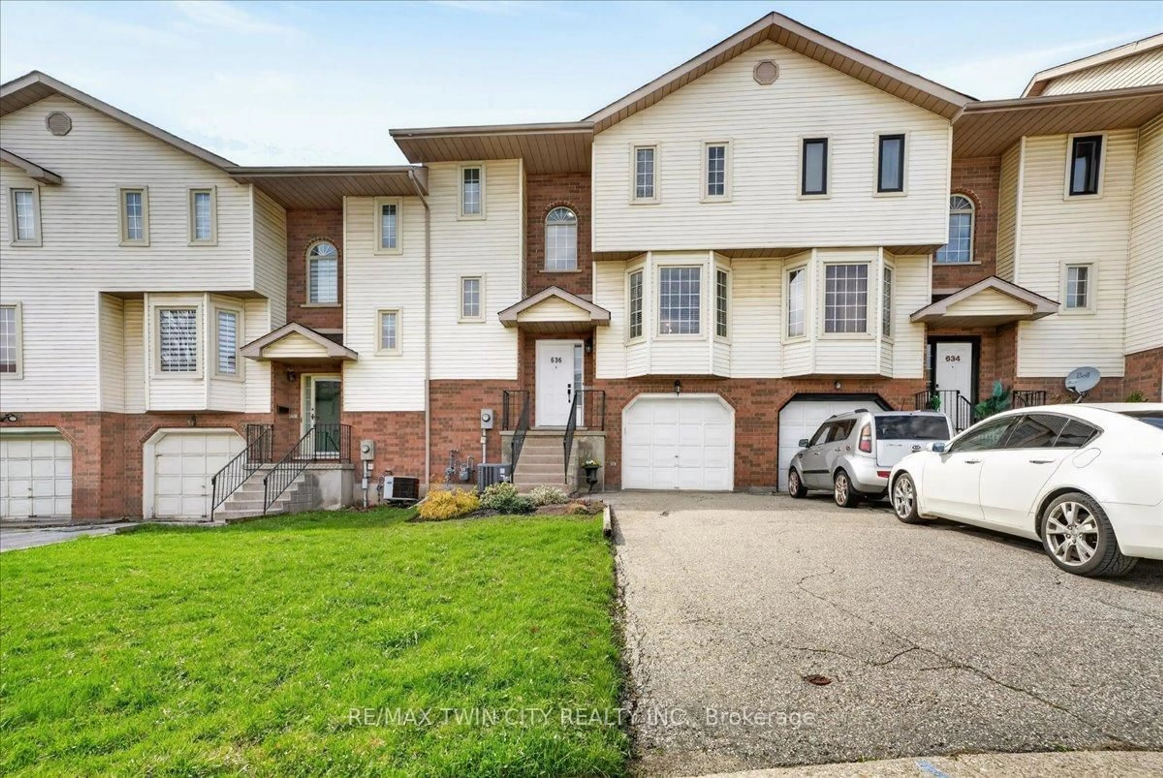 Unknown for 636 Grange Cres, Waterloo Ontario N2T 2L9