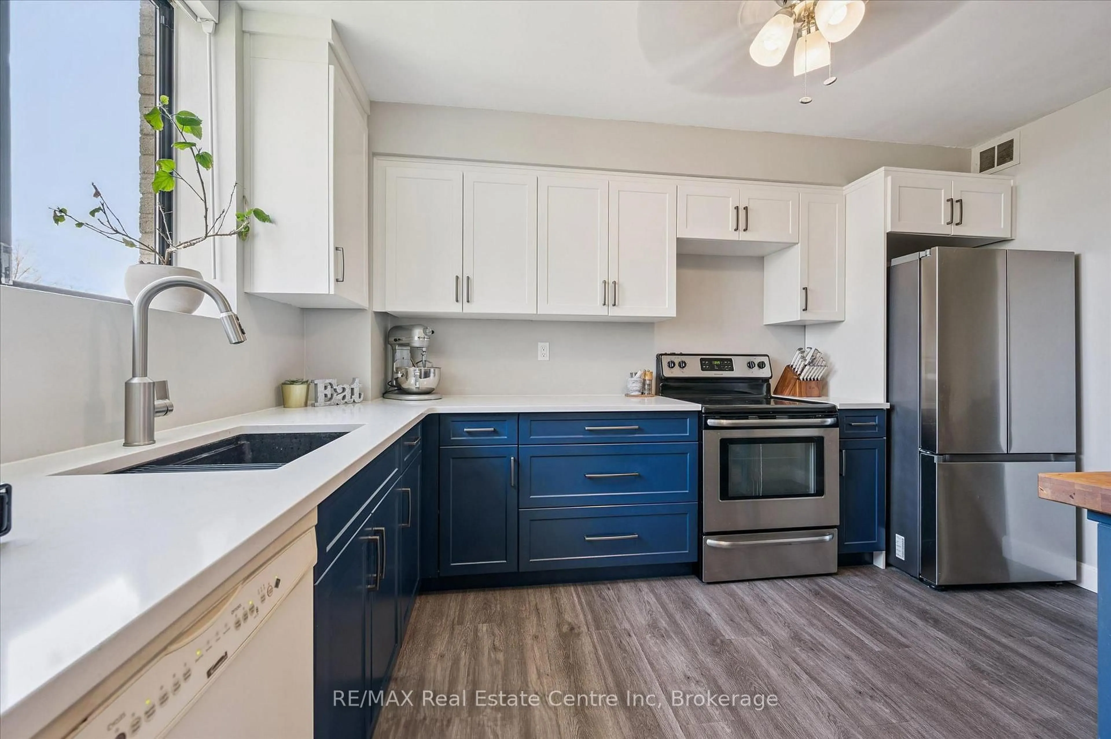 Open concept kitchen, unknown for 89 WESTWOOD Rd #302, Guelph Ontario N1H 7J6