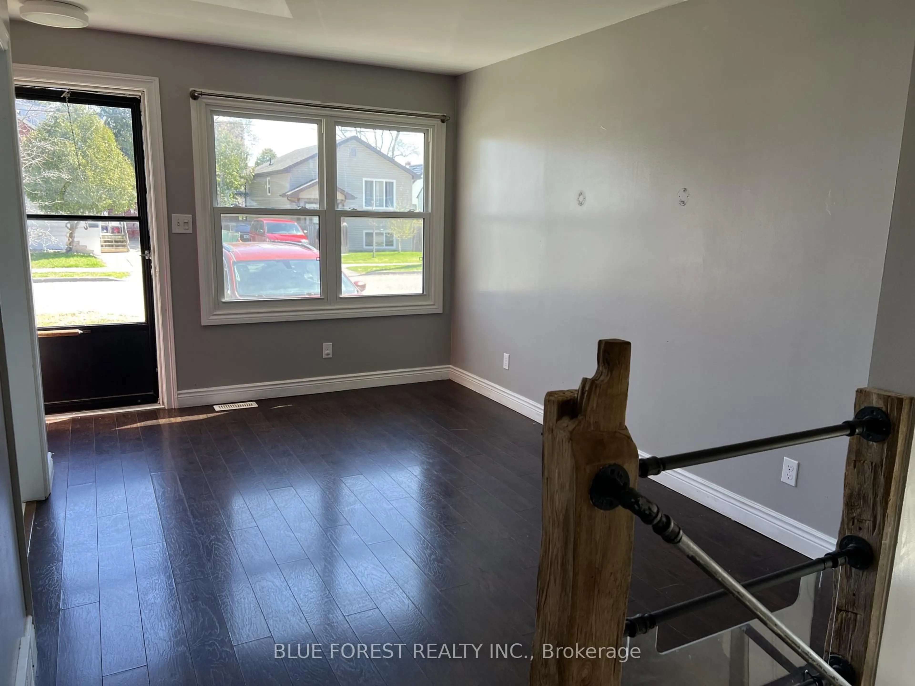 A pic of a room for 751 Curry St, London East Ontario N5Y 1N5