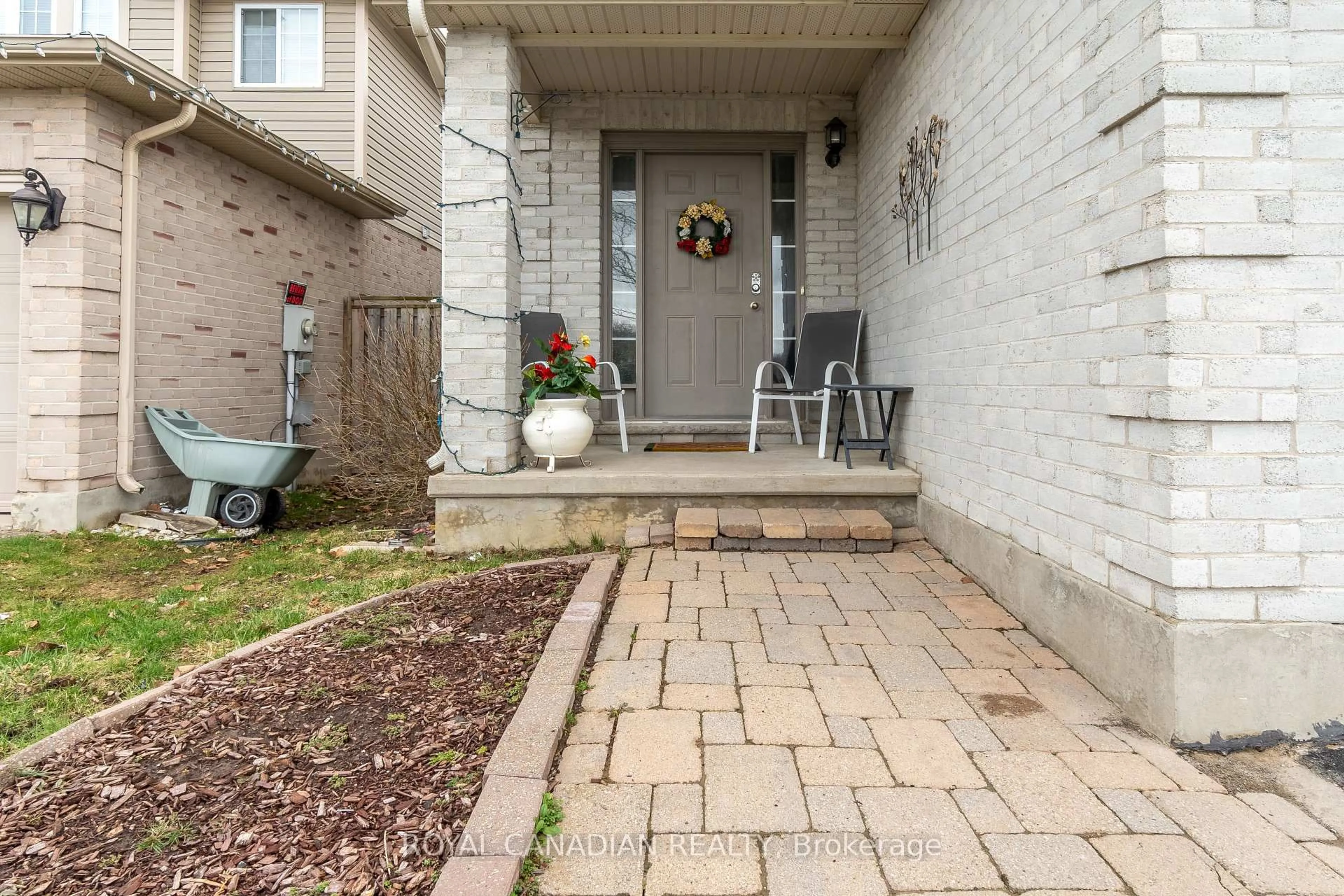 Patio, street for 1723 Stackhouse Ave, London North Ontario N5X 4H9