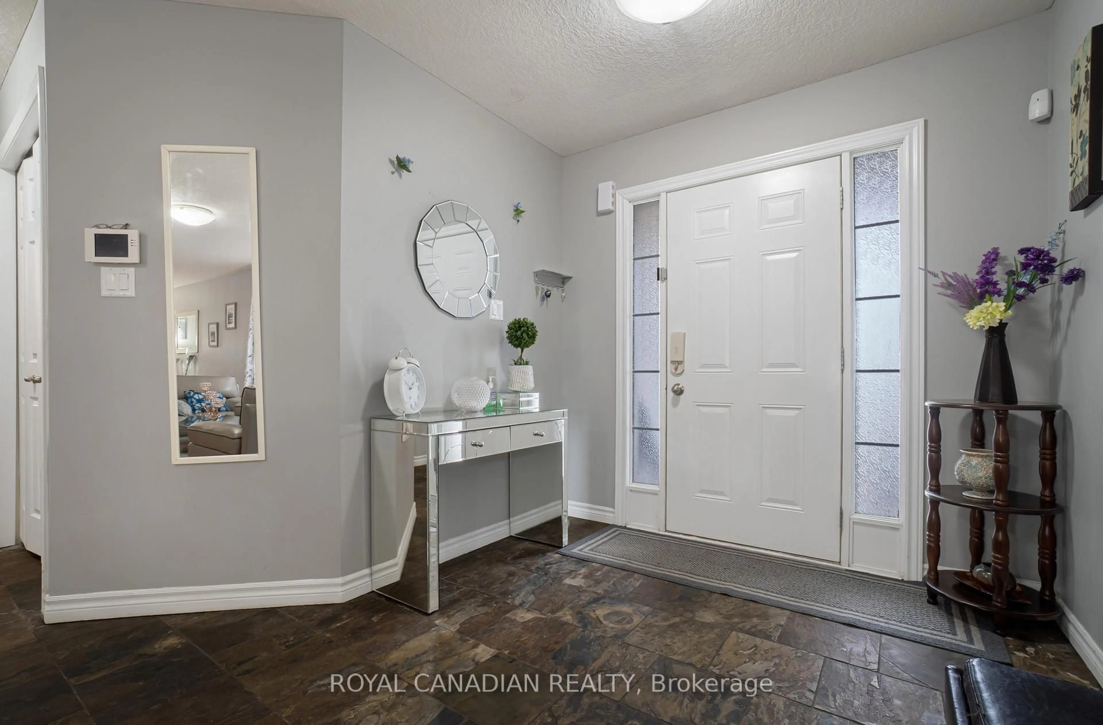 Indoor entryway for 1723 Stackhouse Ave, London North Ontario N5X 4H9