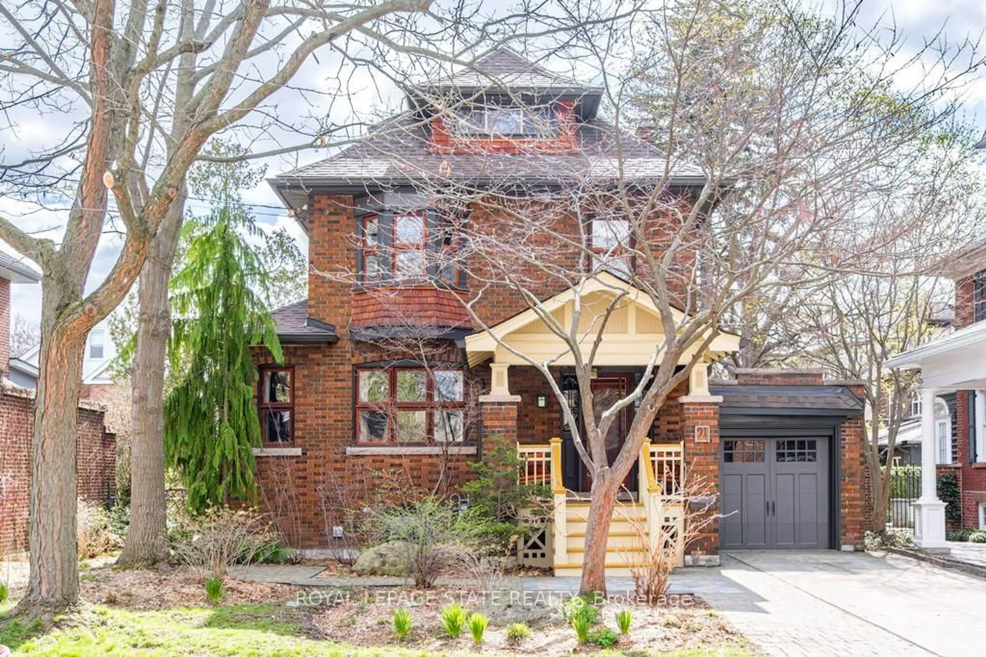 Home with brick exterior material, street for 91 Paisley Ave, Hamilton Ontario L8S 4H2