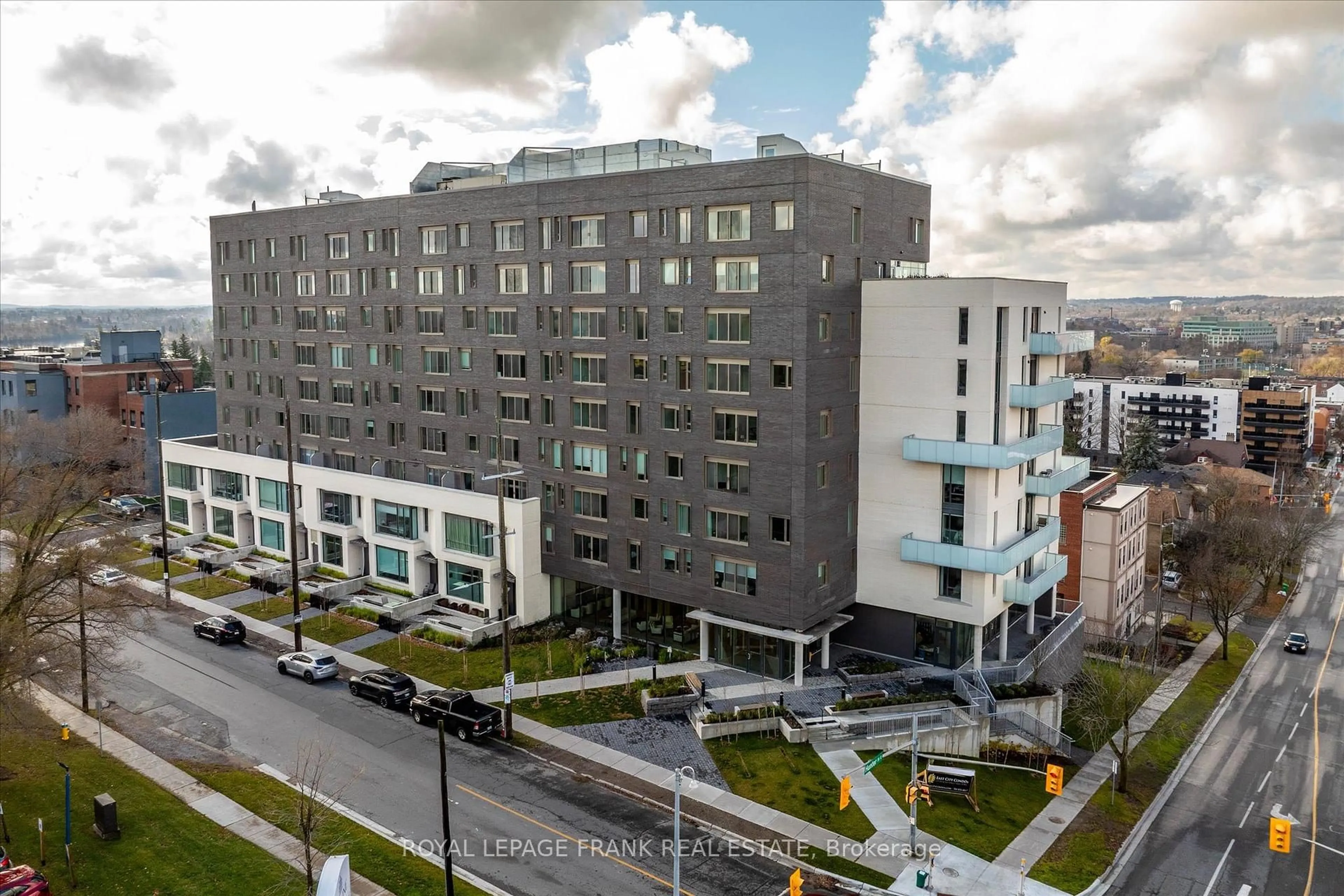 A pic from outside/outdoor area/front of a property/back of a property/a pic from drone, unknown for 195 Hunter St #902, Peterborough Ontario K9H 1G9