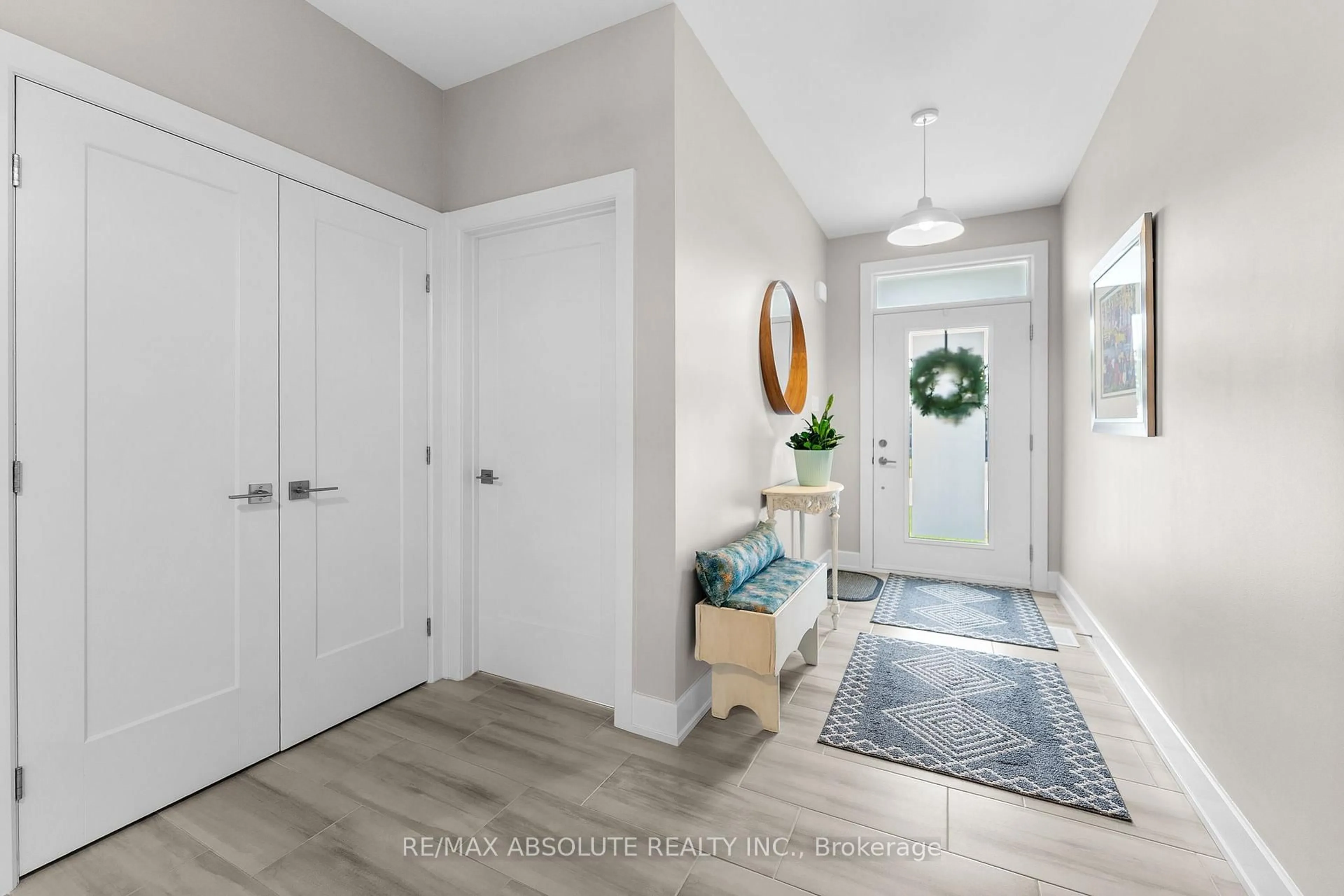 Indoor entryway for 22 Ernie Godin Way, Arnprior Ontario K7S 0J5