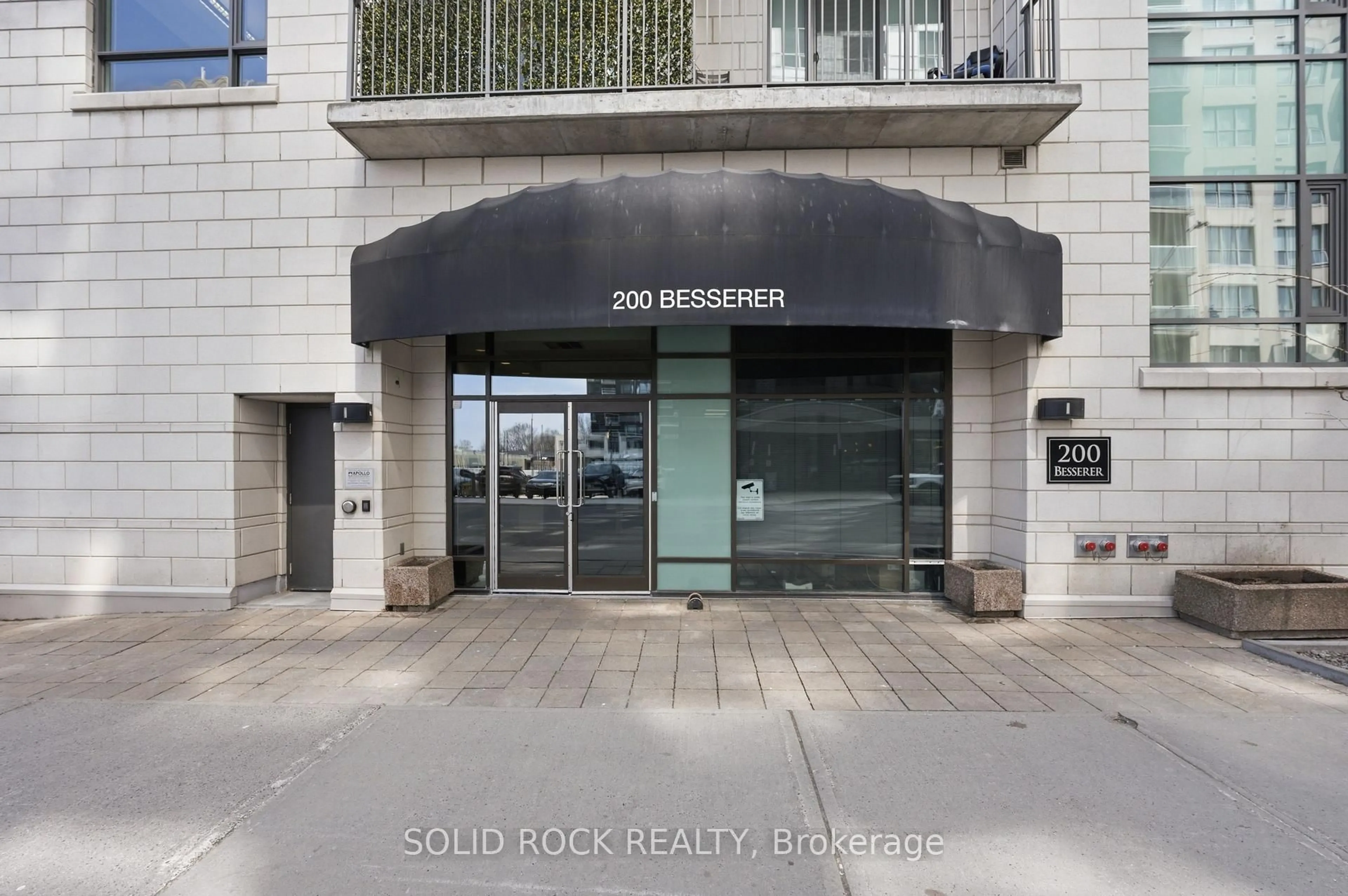 Indoor foyer for 200 Besserer St #910, Ottawa Ontario K1N 0A7