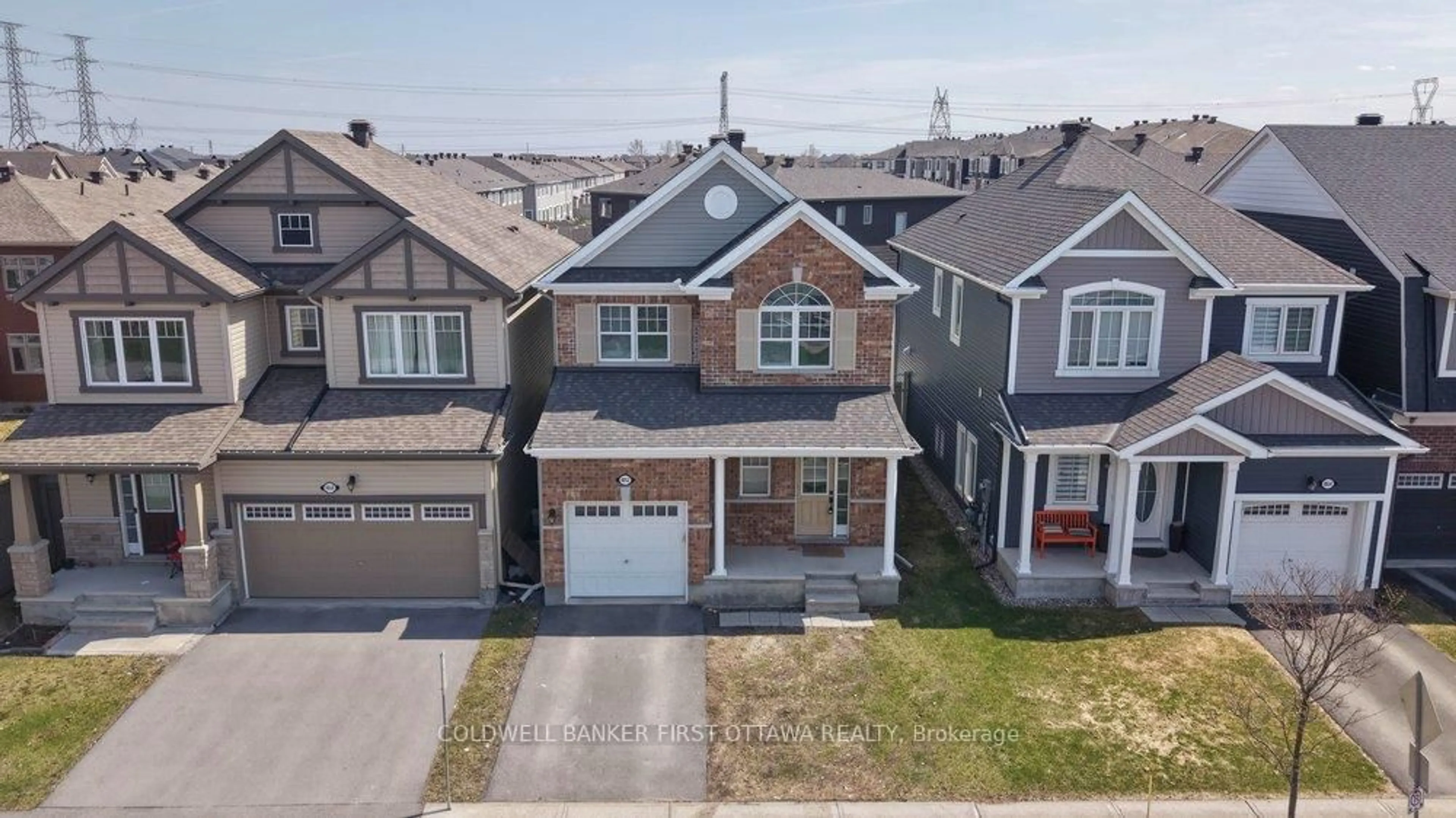 A pic from outside/outdoor area/front of a property/back of a property/a pic from drone, street for 4852 Abbott St, Ottawa Ontario K2S 1E7