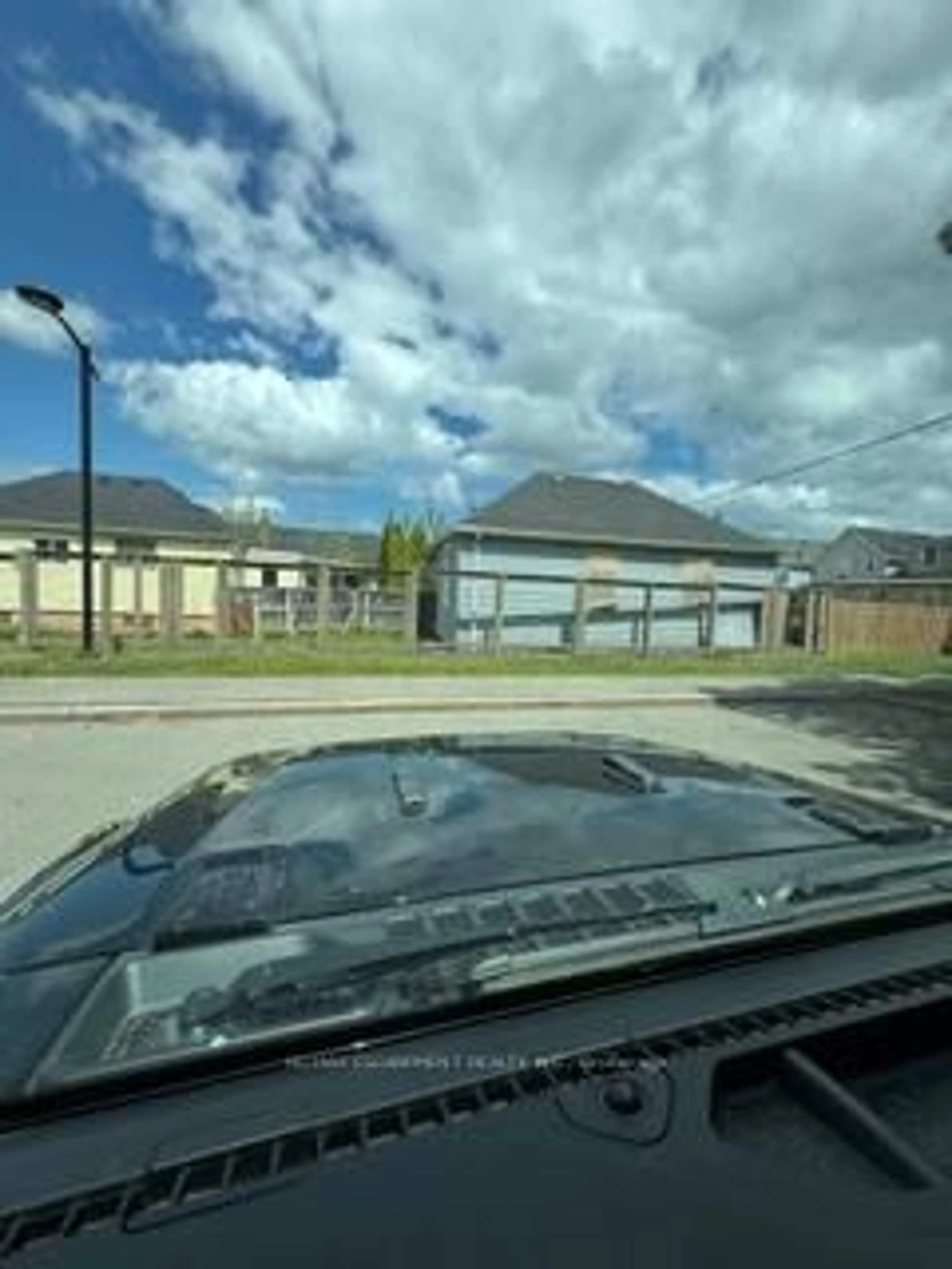Unknown for 230 Cope St, Hamilton Ontario L8H 5B5