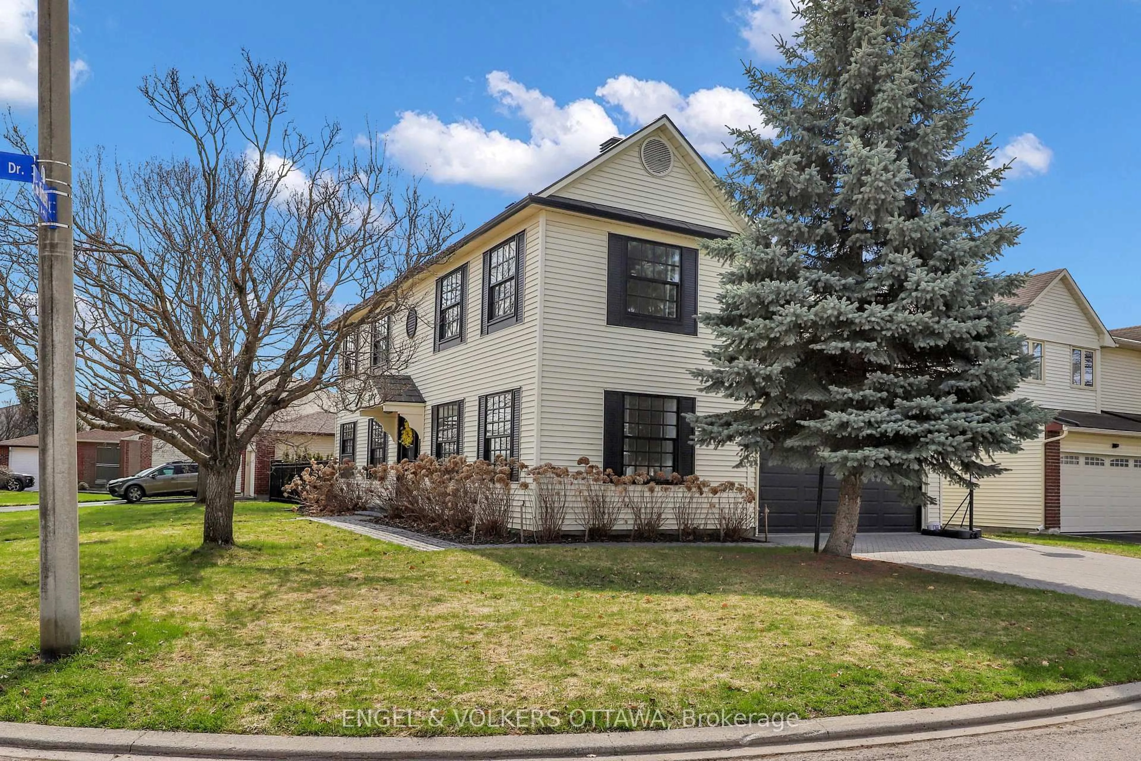 Unknown for 30 Birkett St, Ottawa Ontario K2J 2V1