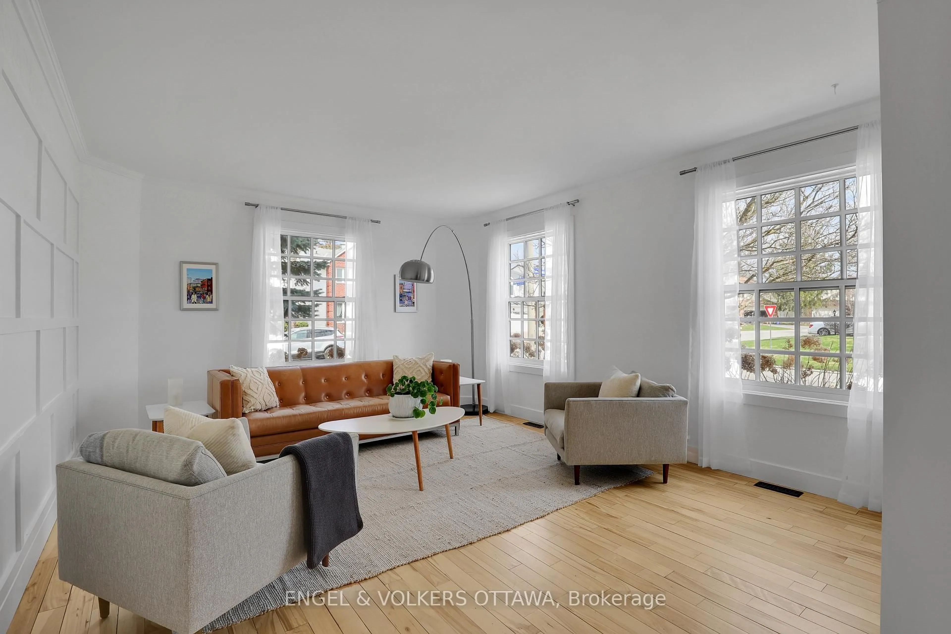 Living room with furniture, unknown for 30 Birkett St, Ottawa Ontario K2J 2V1