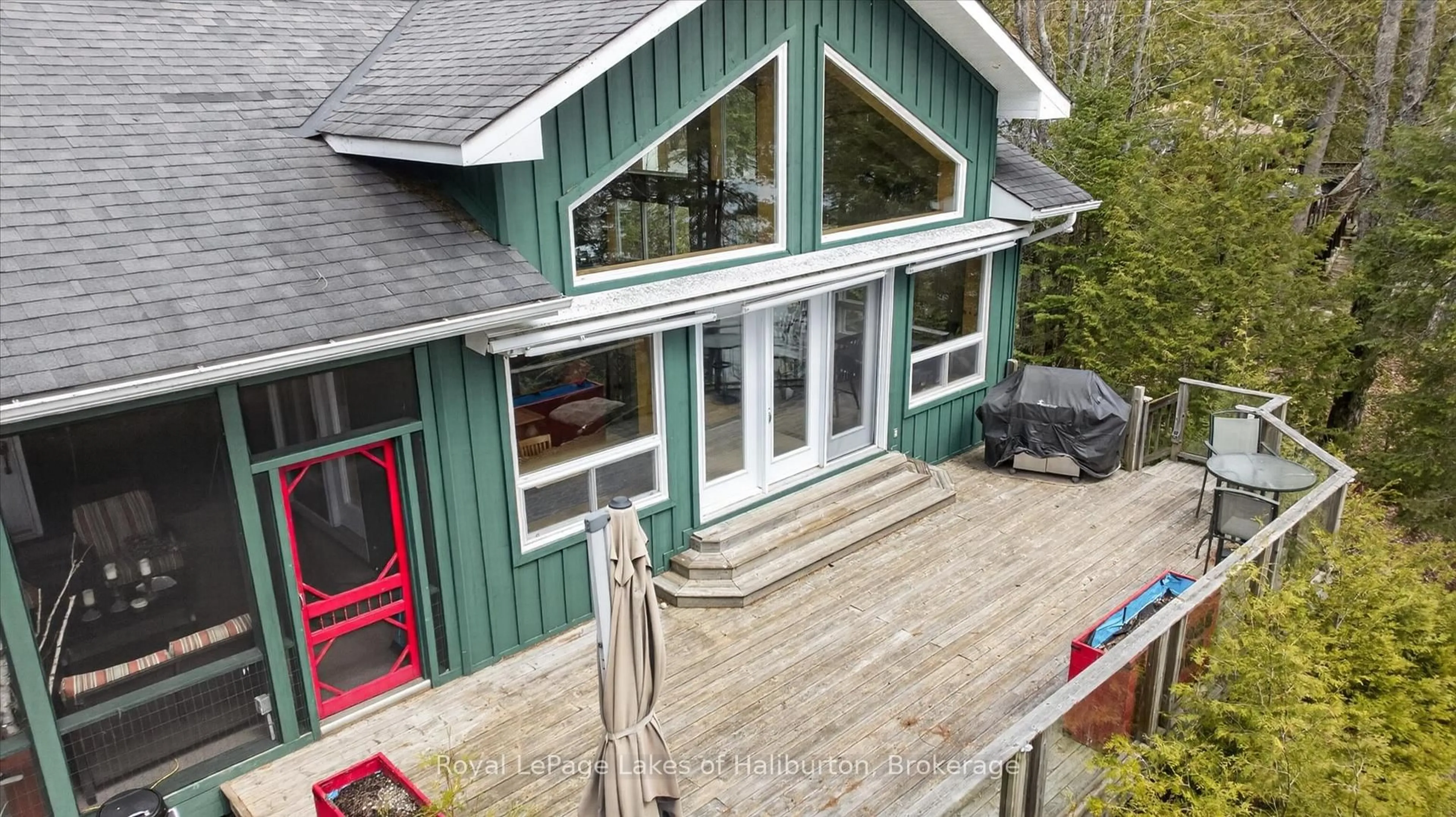 A pic from outside/outdoor area/front of a property/back of a property/a pic from drone, unknown for 54 Clearview Dr, Trent Lakes Ontario K0M 2A0