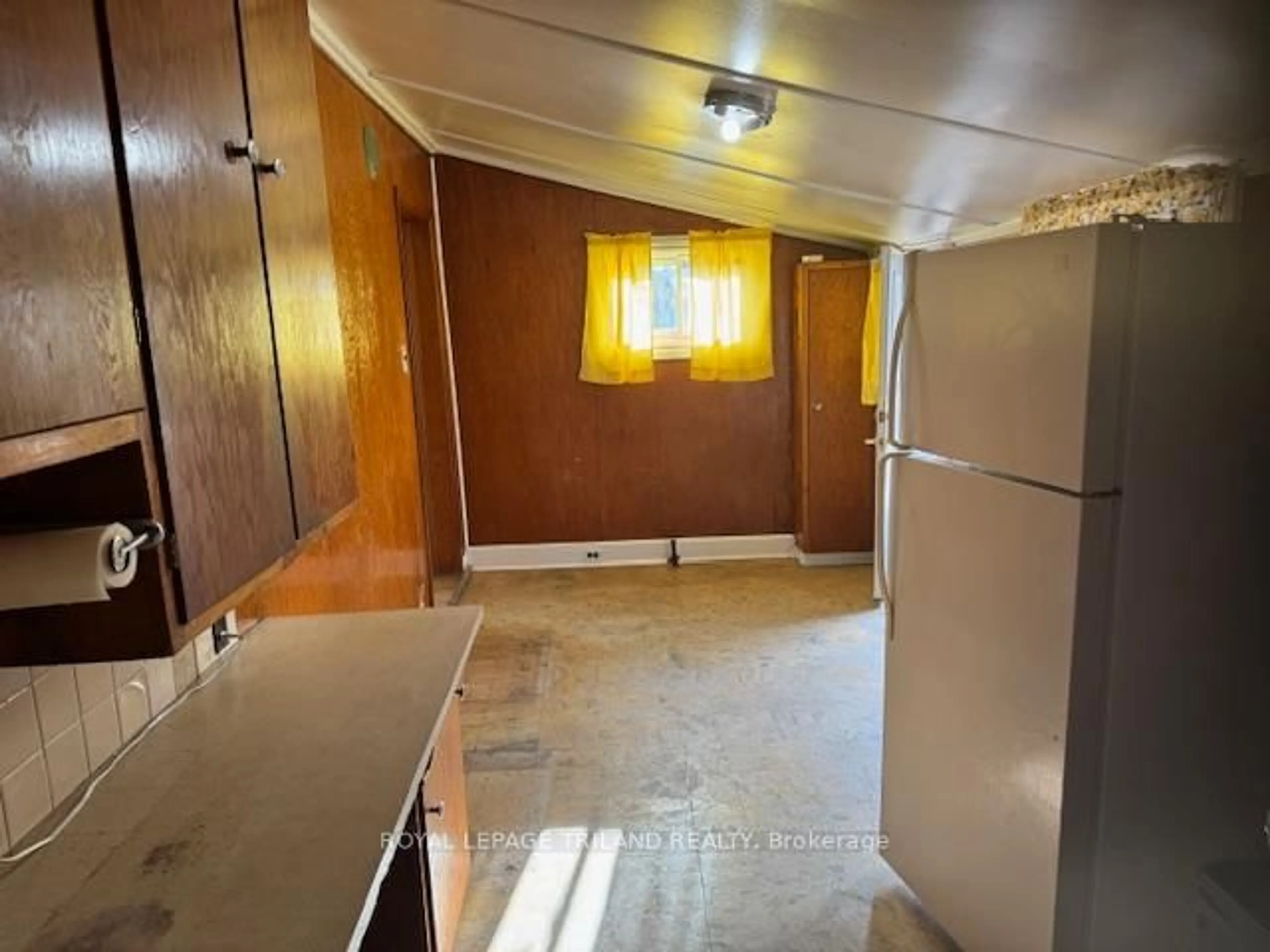 A pic of a room for 646 Trafalgar St, London East Ontario N5Z 1E4