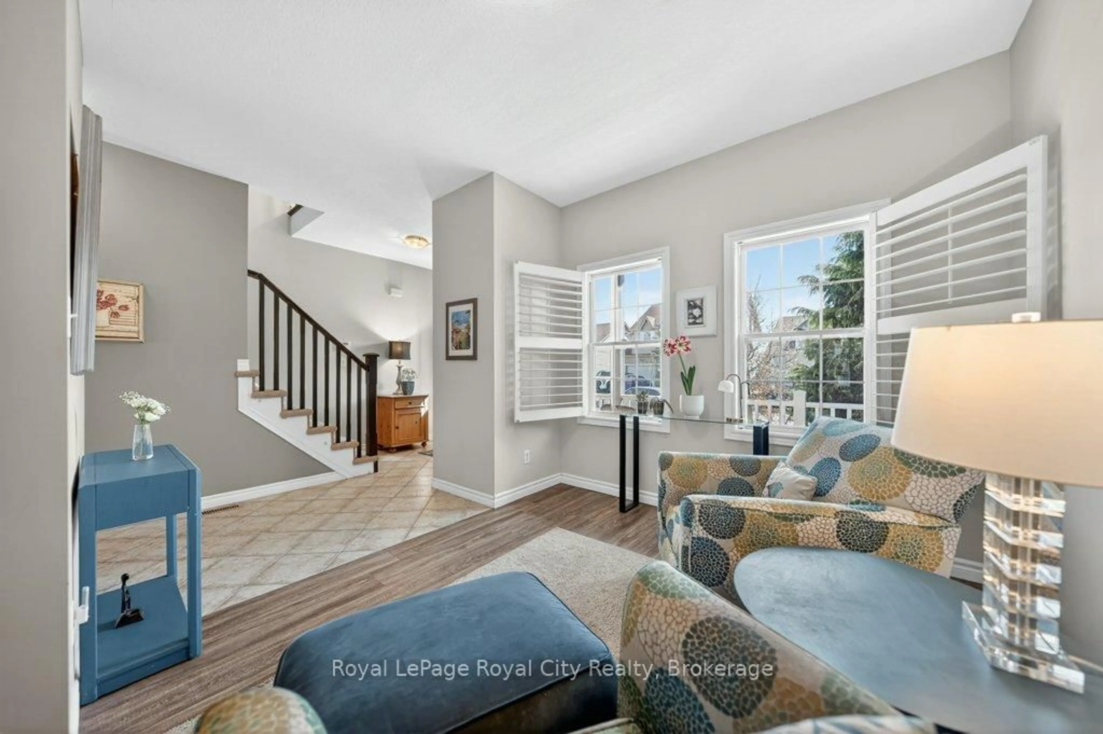 Living room with furniture, unknown for 120 Winston St, Guelph/Eramosa Ontario N0B 2K0