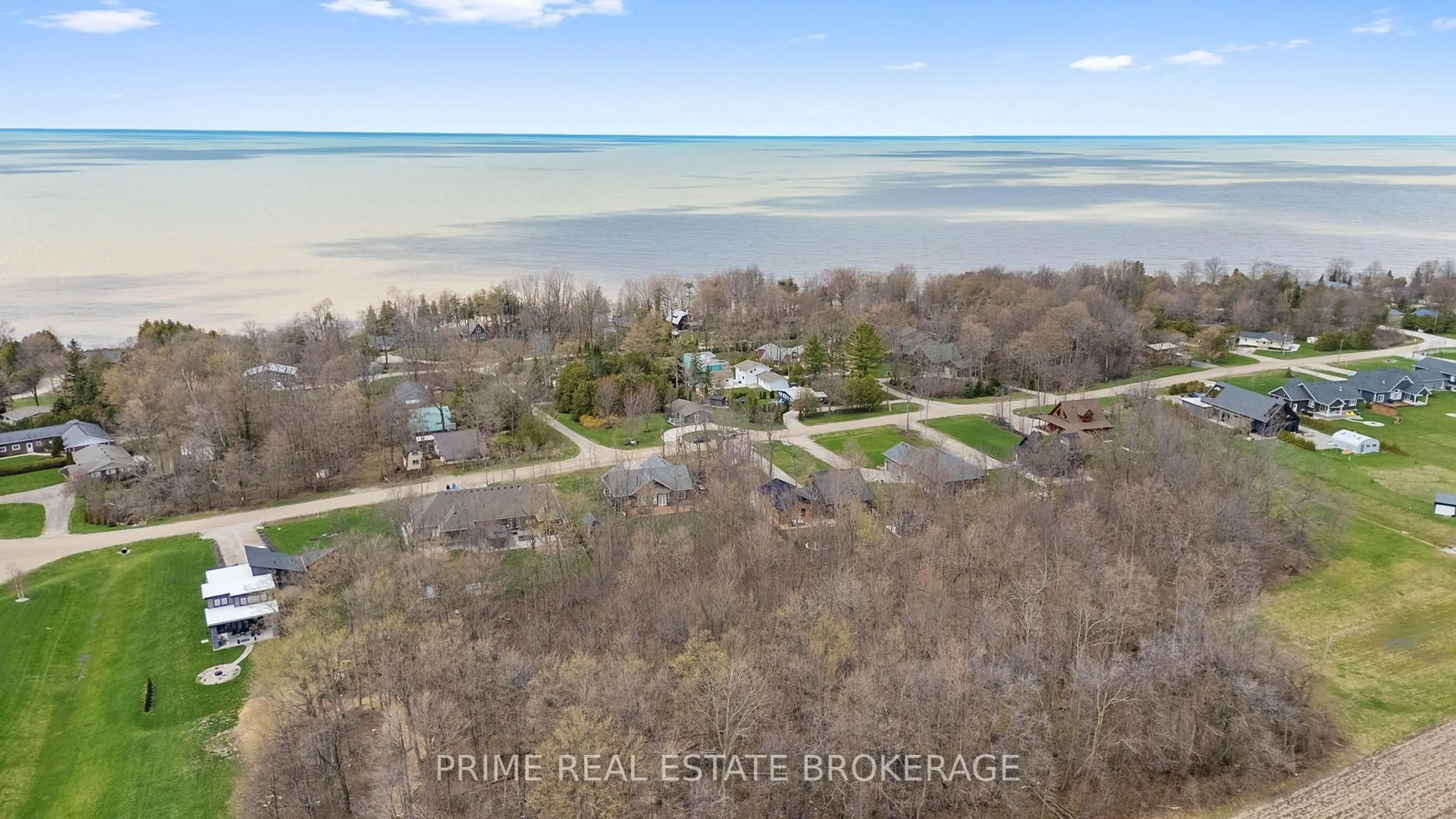 A pic from outside/outdoor area/front of a property/back of a property/a pic from drone, water/lake/river/ocean view for 74356 Driftwood Dr, Bluewater Ontario N0M 1G0