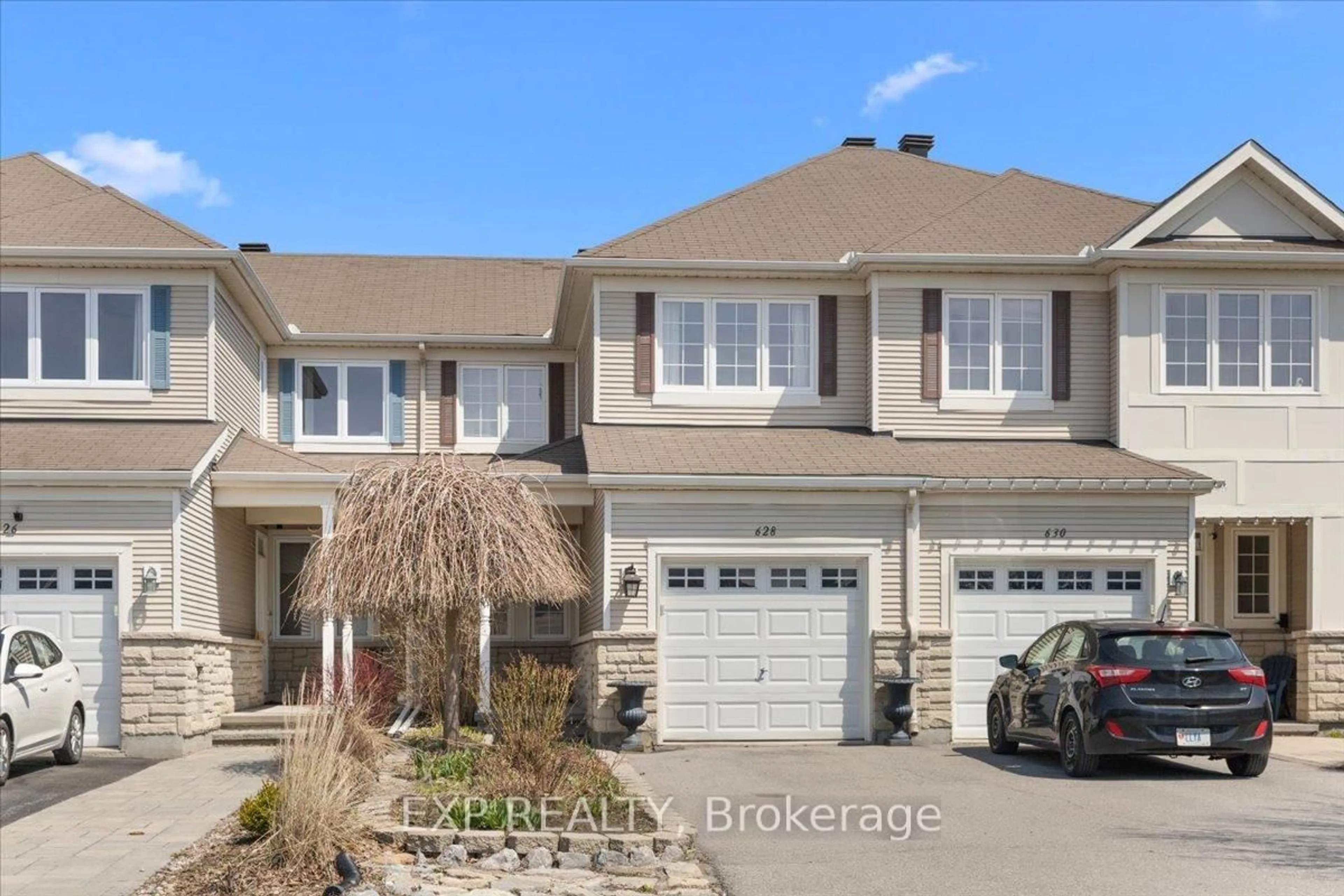 Unknown for 628 Pepperville Cres, Ottawa Ontario K2M 0E8