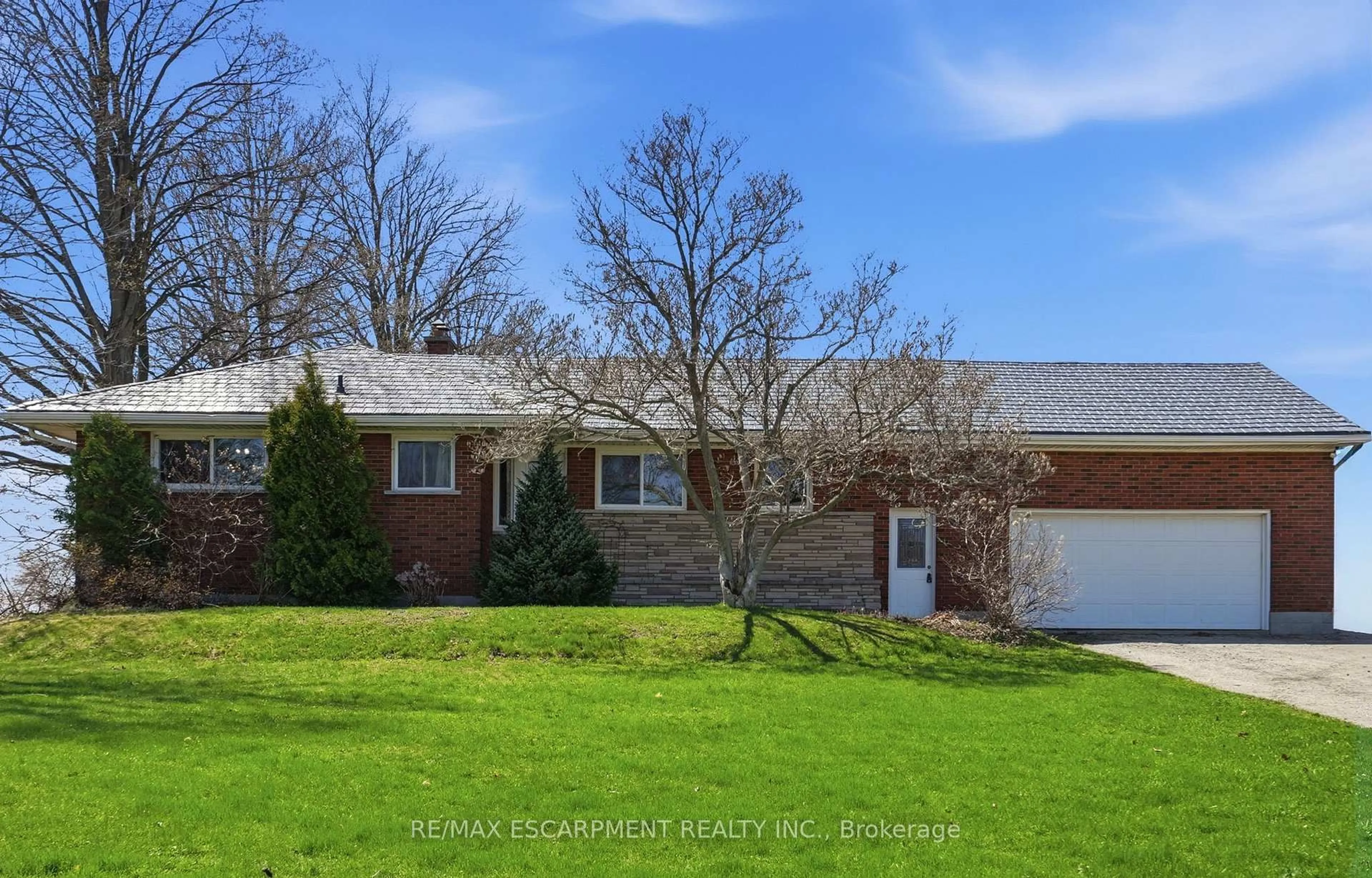 Unknown for 371 Highway 52, Hamilton Ontario L9H 5E2