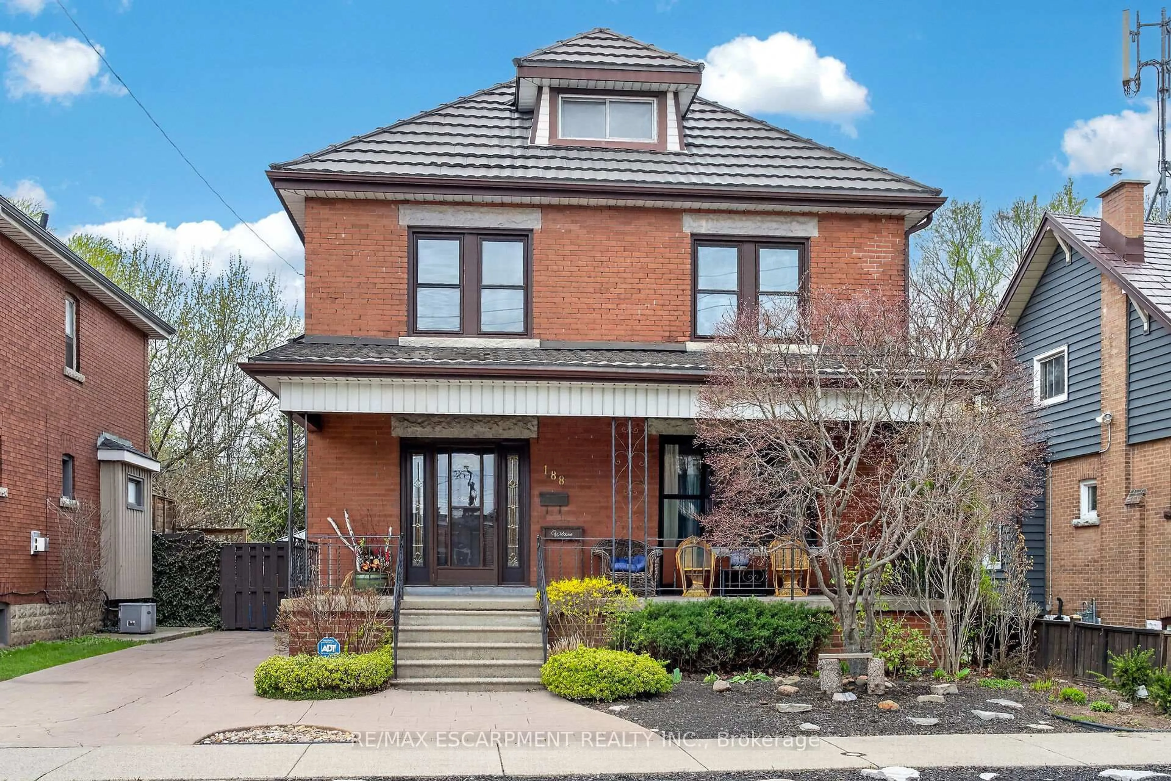 Home with brick exterior material, street for 188 Park Row, Hamilton Ontario L8K 2K2