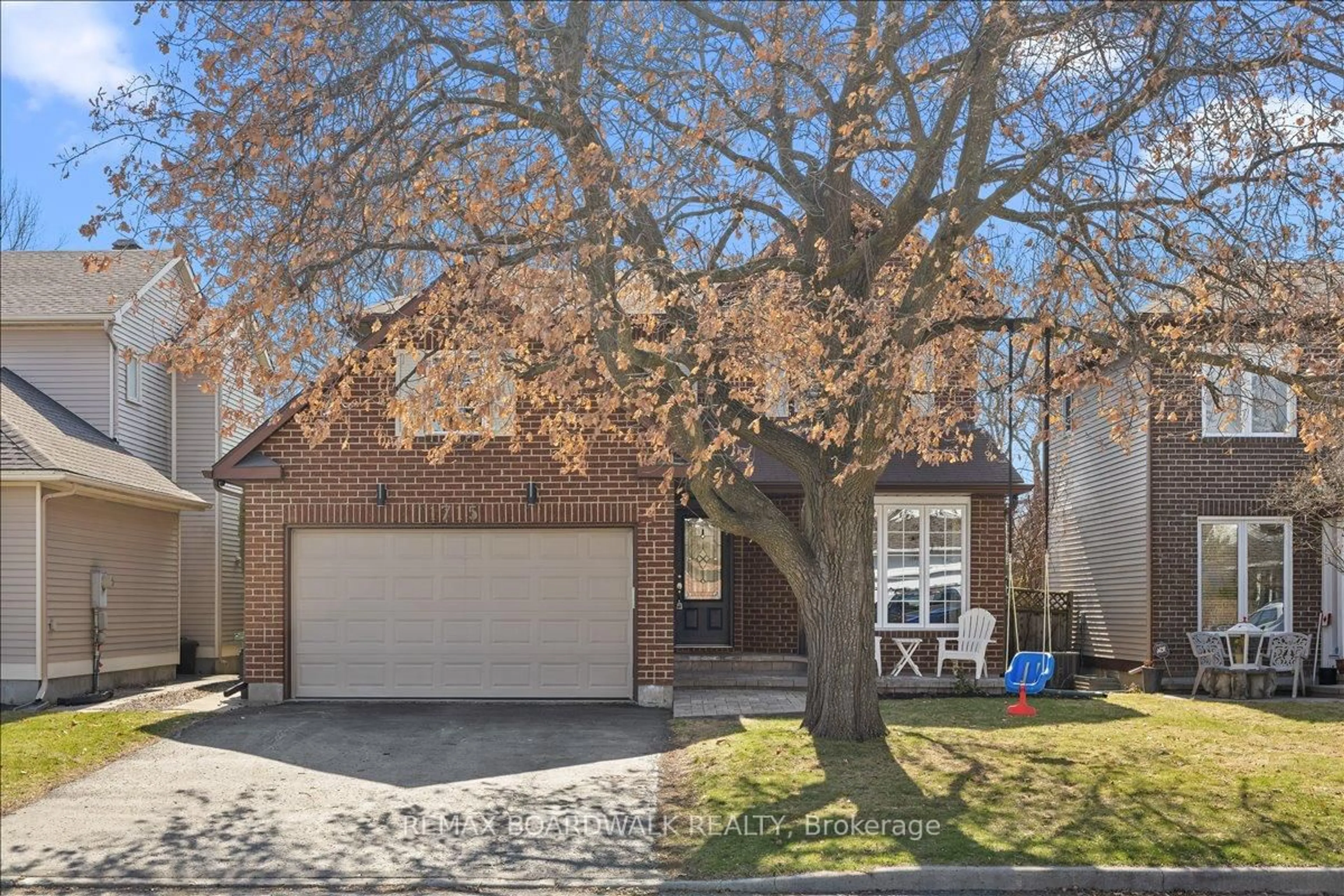 Unknown for 1715 Teakdale Ave, Orleans Ontario K1C 6M8