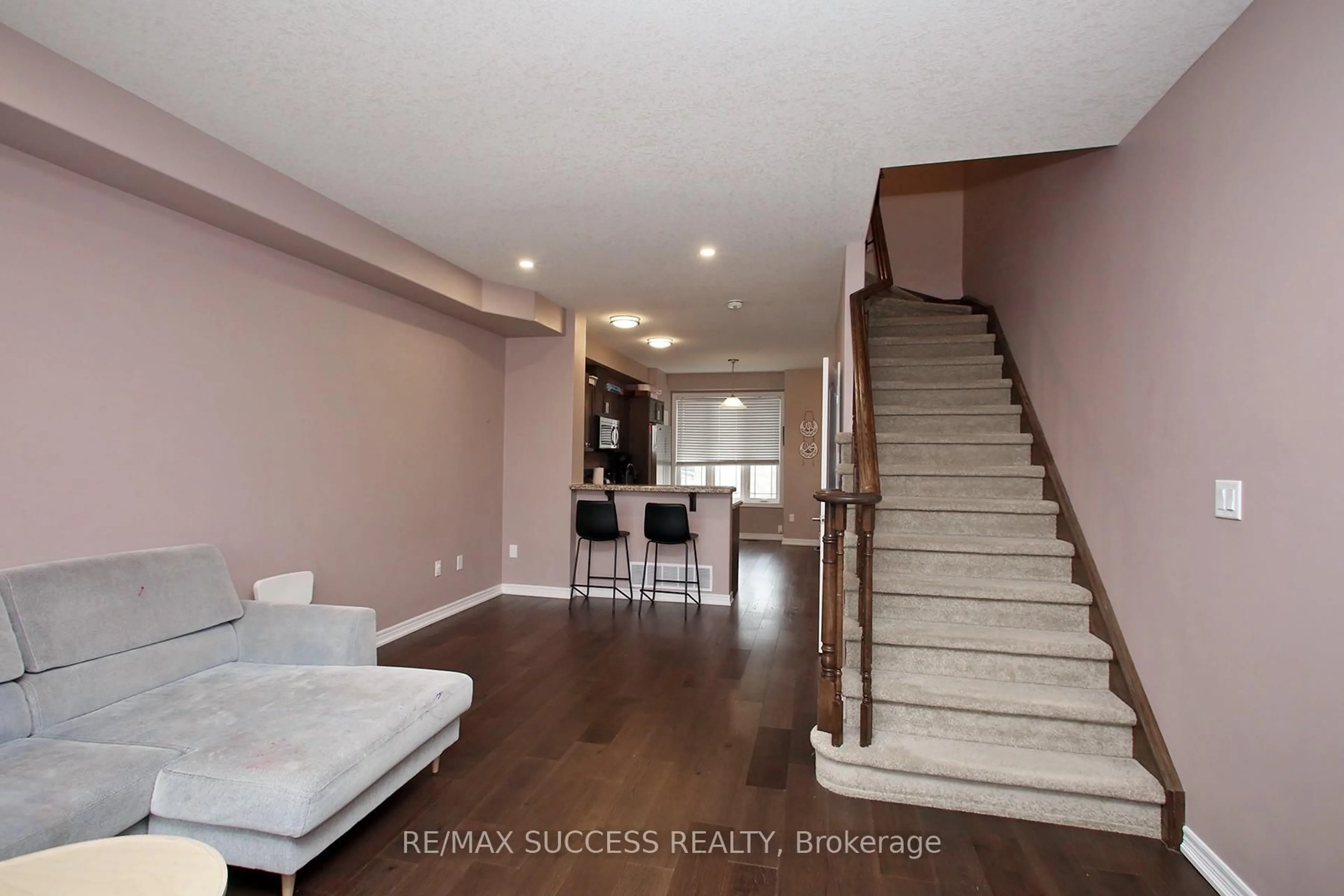 Unknown for 47 Edenrock Dr, Hamilton Ontario L8E 0G6