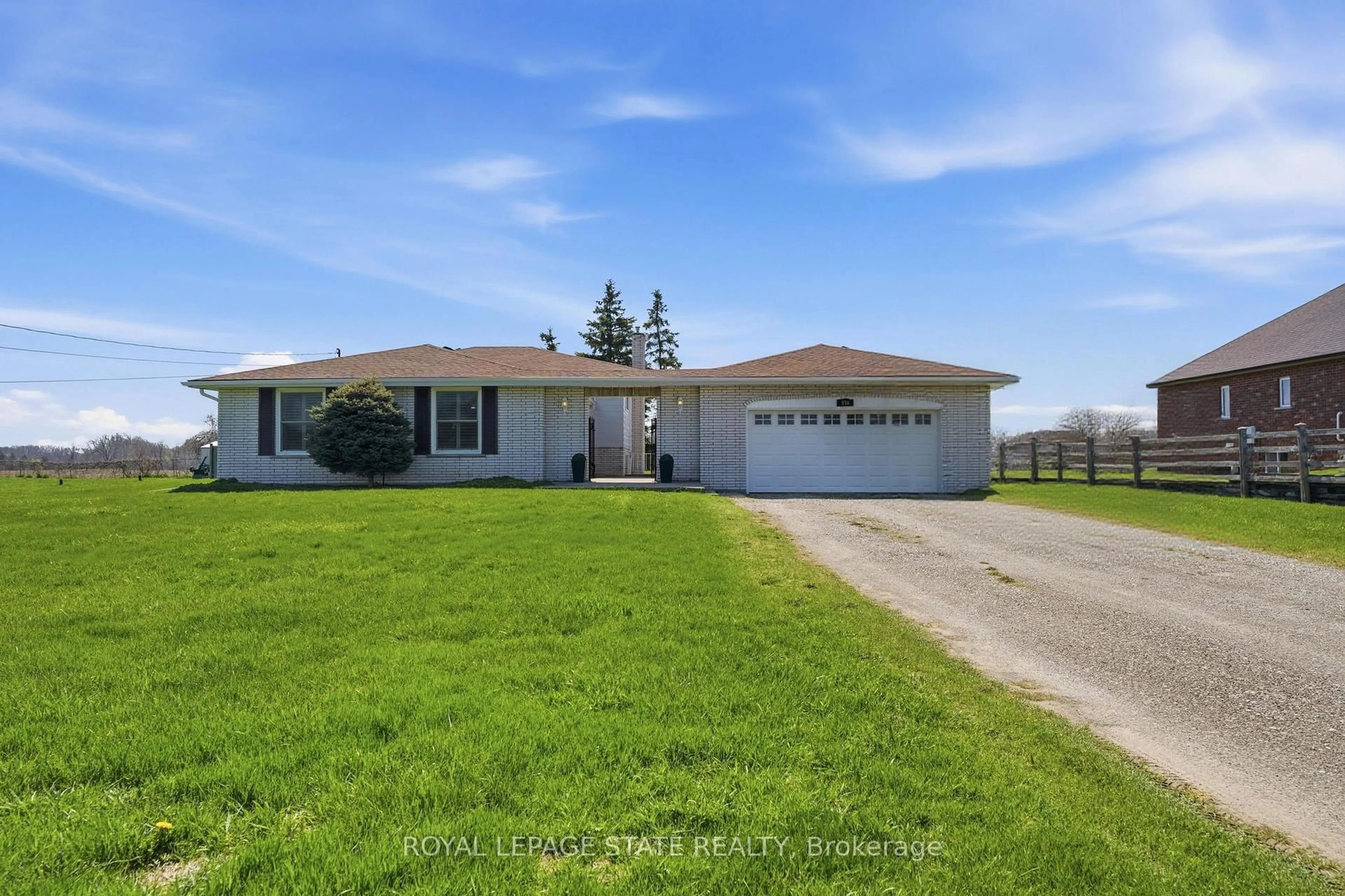 A pic from outside/outdoor area/front of a property/back of a property/a pic from drone, unknown for 515 Golf Club Rd, Hamilton Ontario L0R 1P0