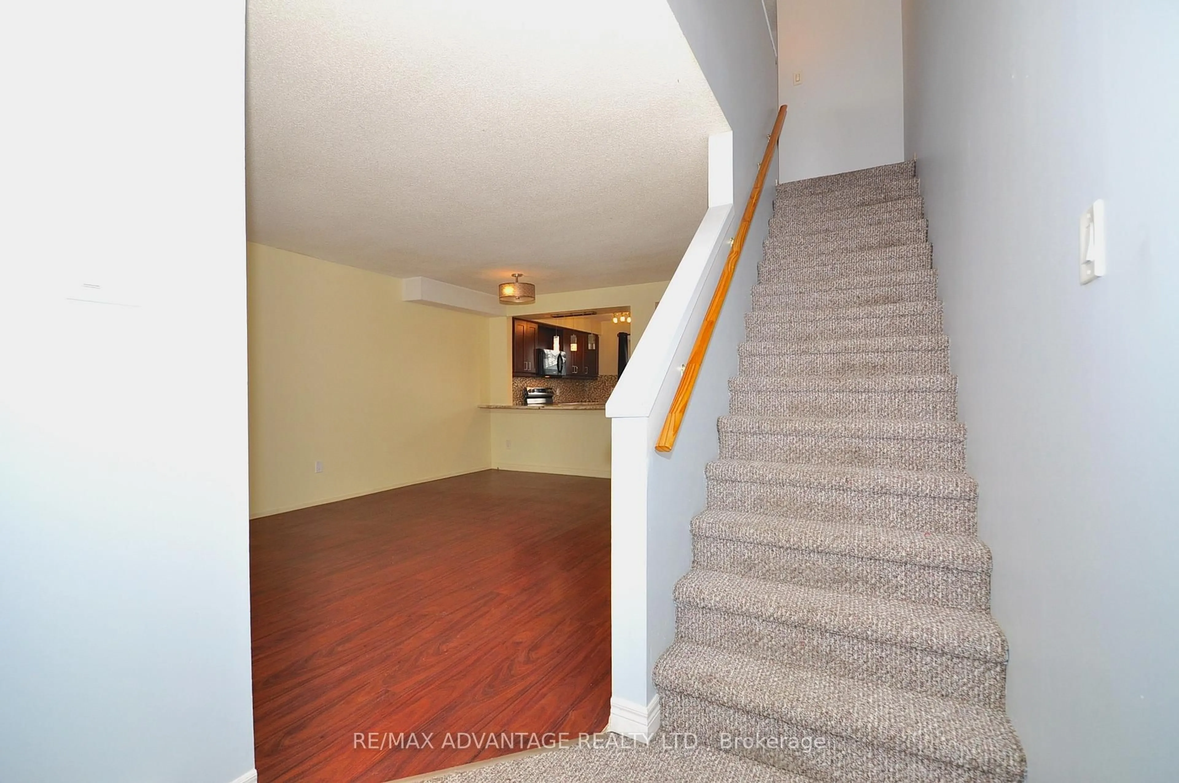 Unknown for 1430 Jalna Blvd #27, London South Ontario N6E 3C1