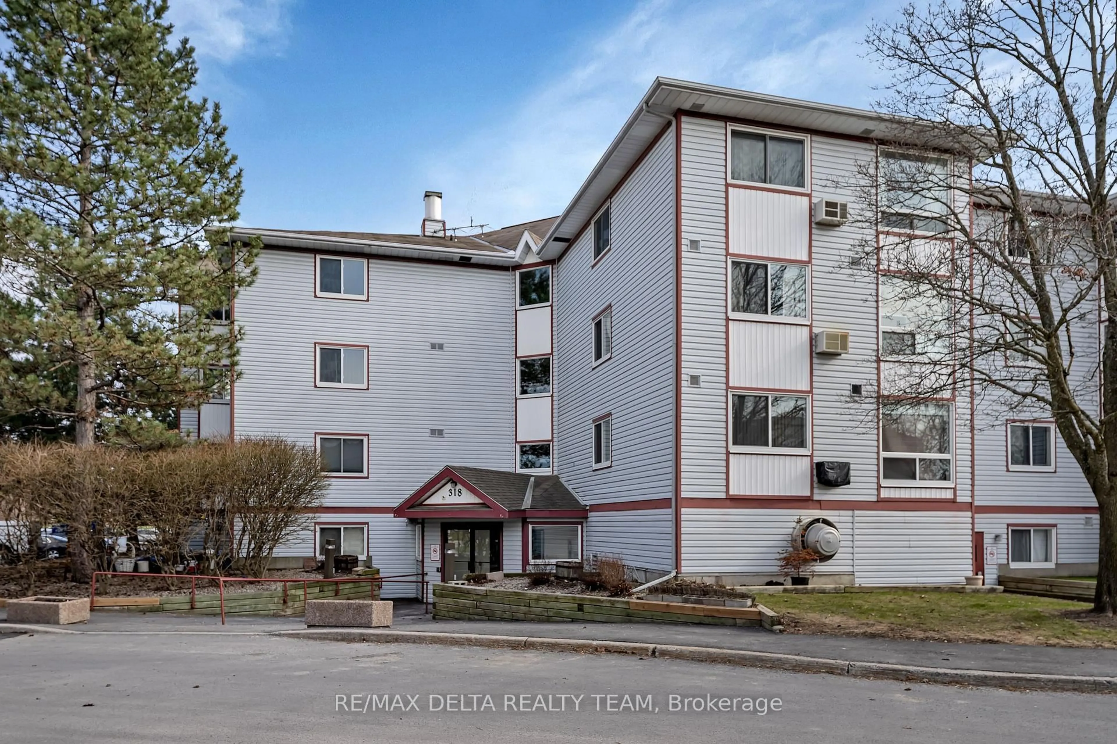 Unknown for 318 LORRY GREENBERG Dr #119, Ottawa Ontario K1T 2R5