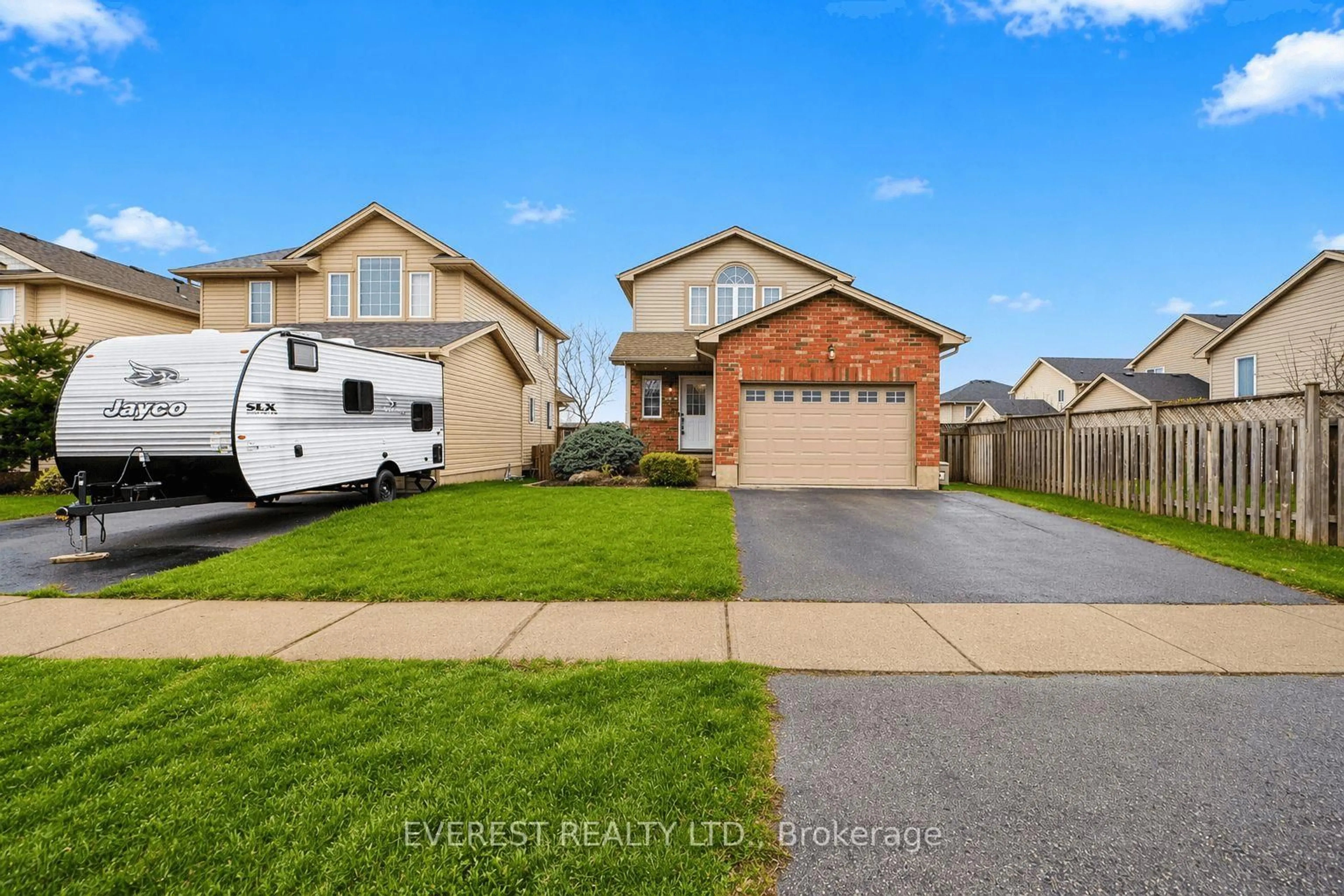Unknown for 1581 Purser St, London East Ontario N5V 5J3