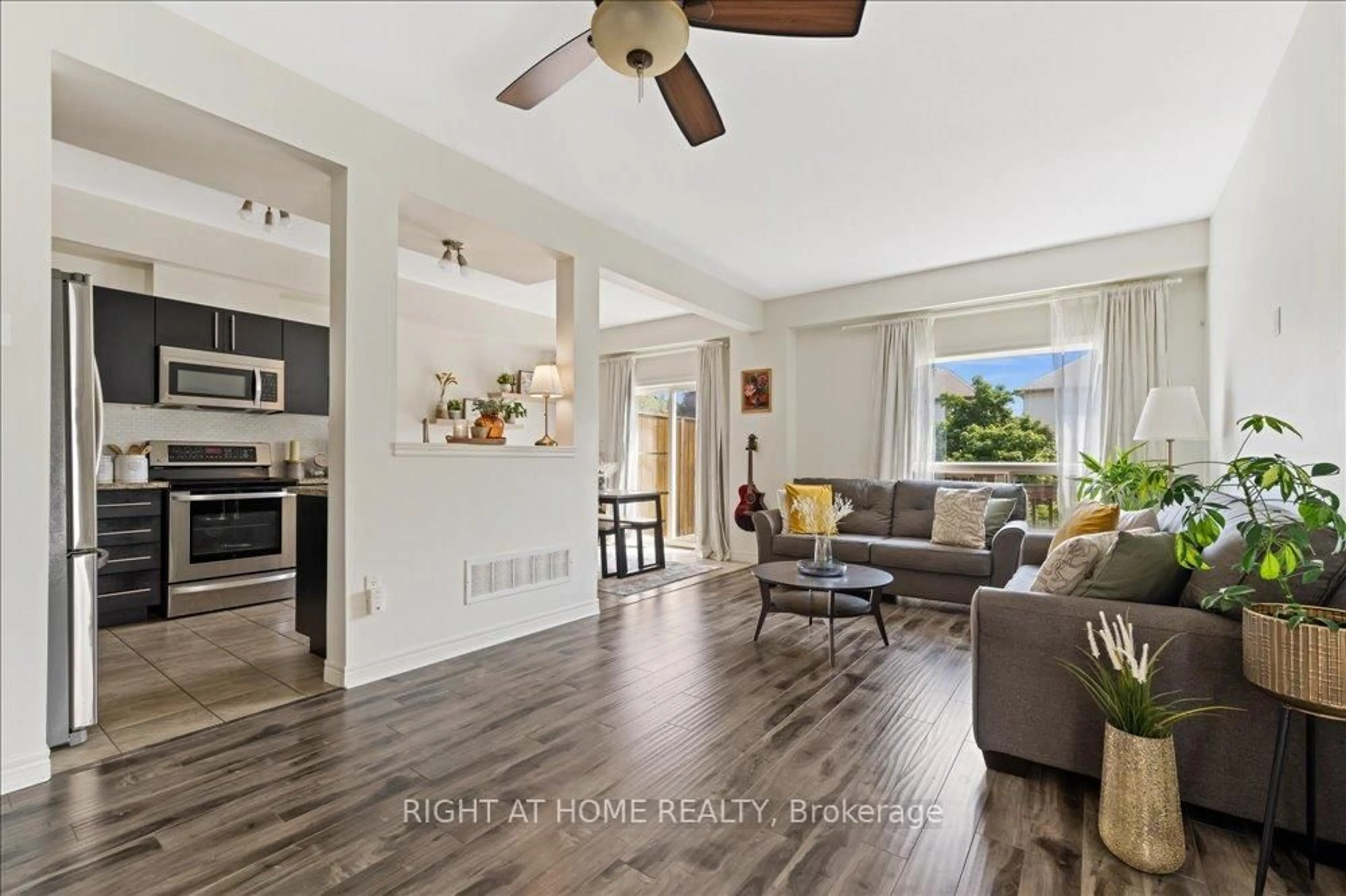 Living room with furniture, unknown for 40 Dartmouth Gate #12, Hamilton Ontario L8E 0C4