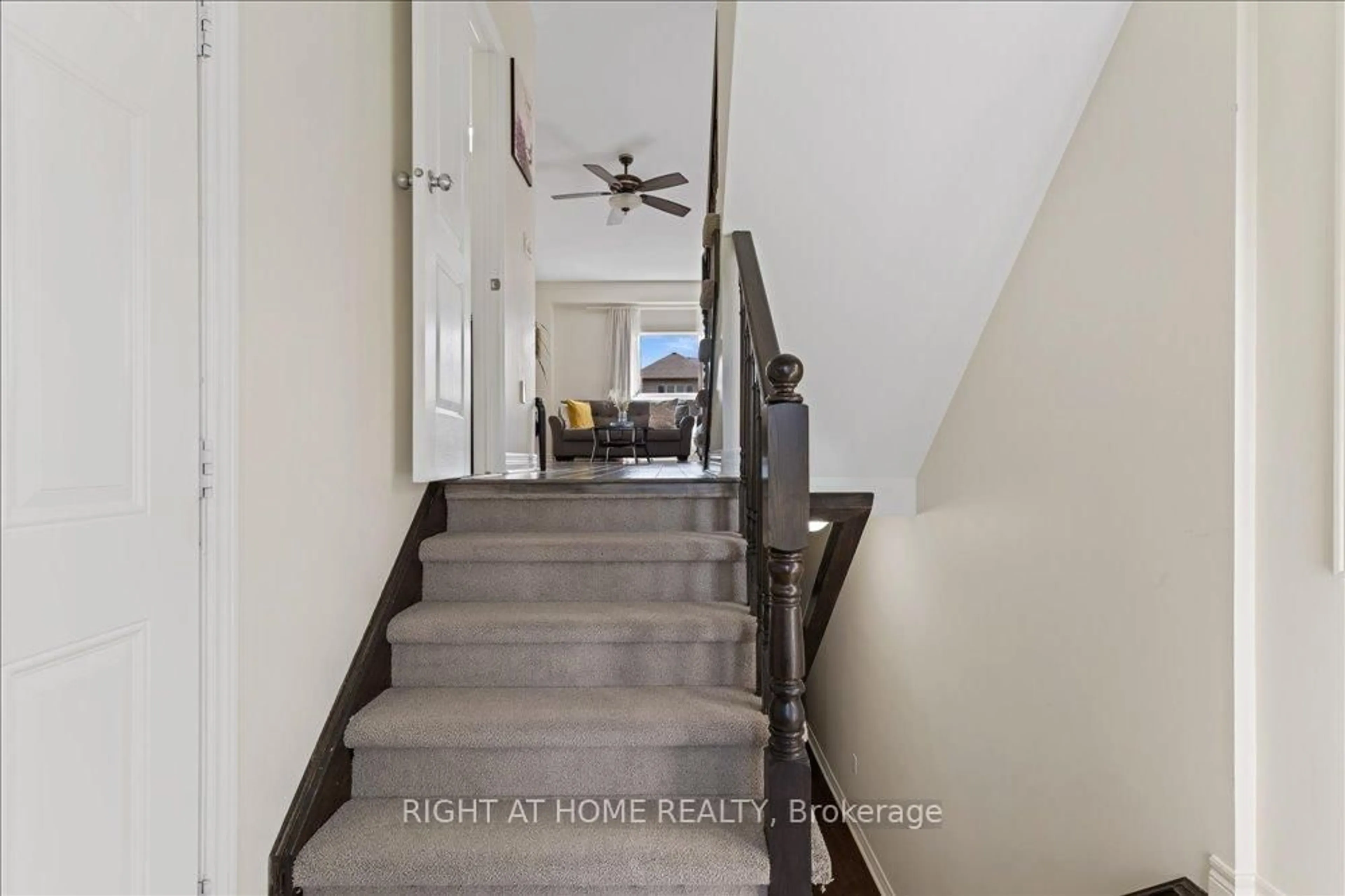 Unknown for 40 Dartmouth Gate #12, Hamilton Ontario L8E 0C4