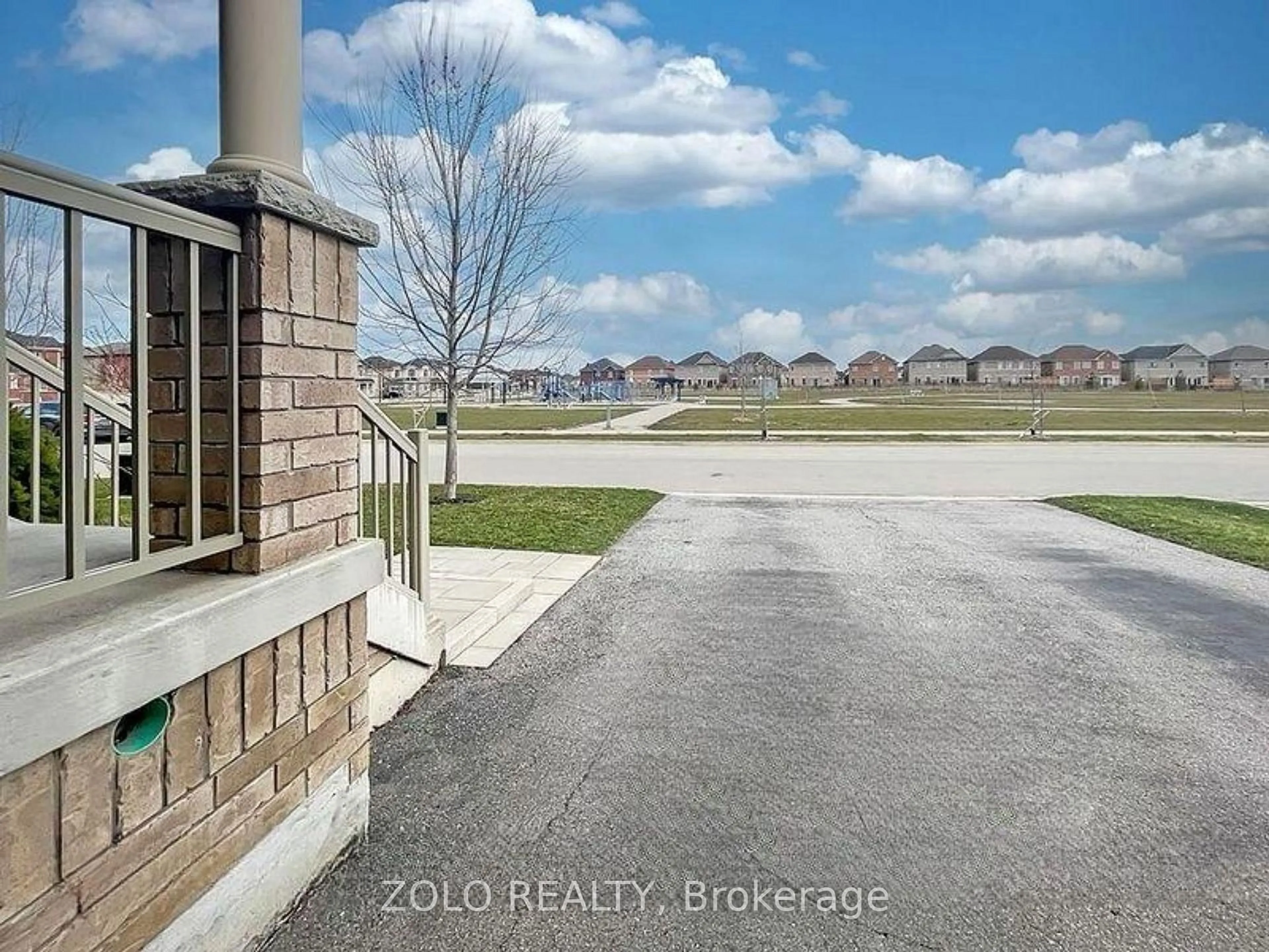 A pic from outside/outdoor area/front of a property/back of a property/a pic from drone, street for 107 Attridge Cres, Hamilton Ontario L0R 2H7