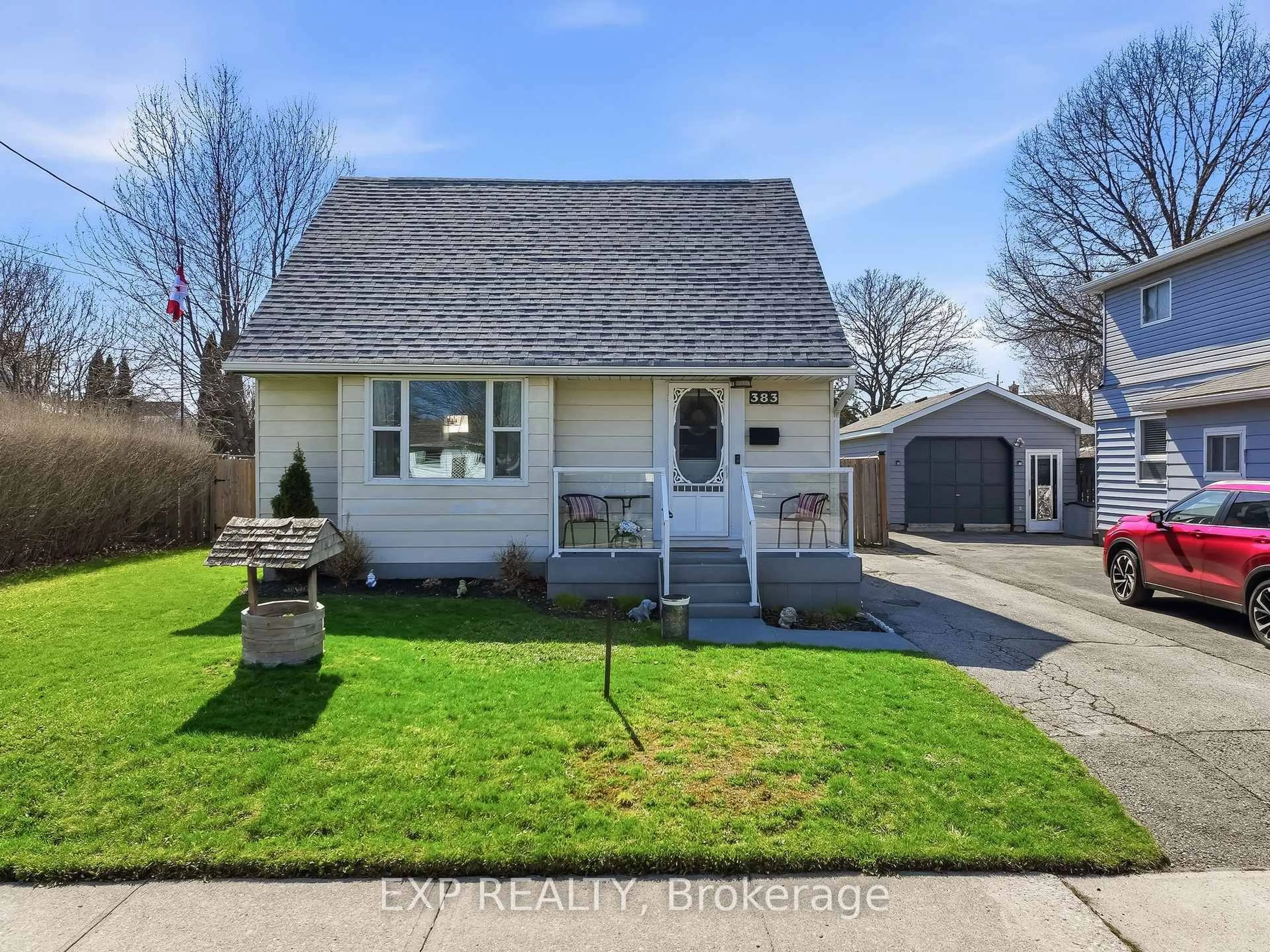 Home with vinyl exterior material, street for 383 Major St, Cobourg Ontario K9A 4C8