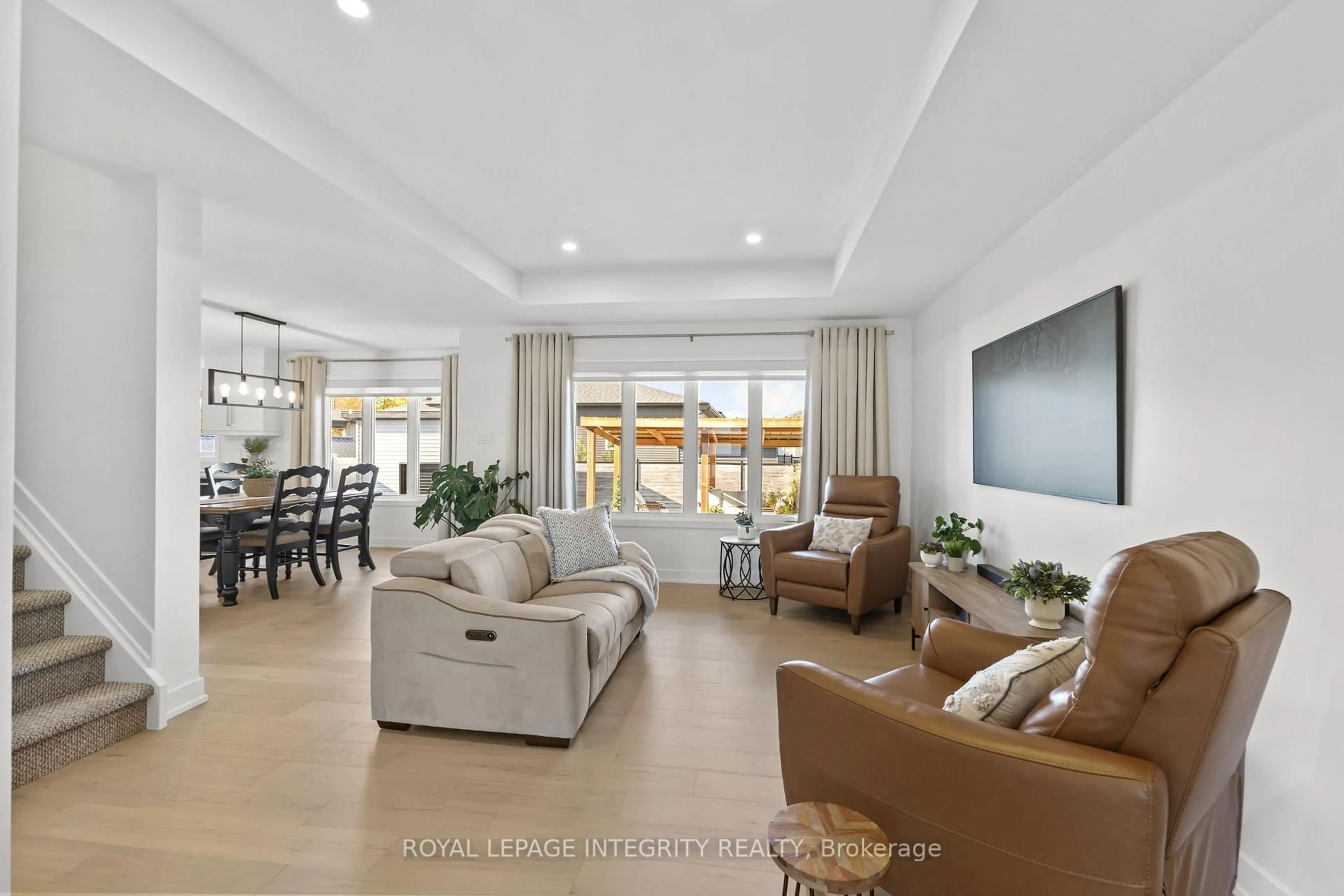 Living room with furniture, unknown for 204 Hybrid St, Russell Ontario K0A 1W0