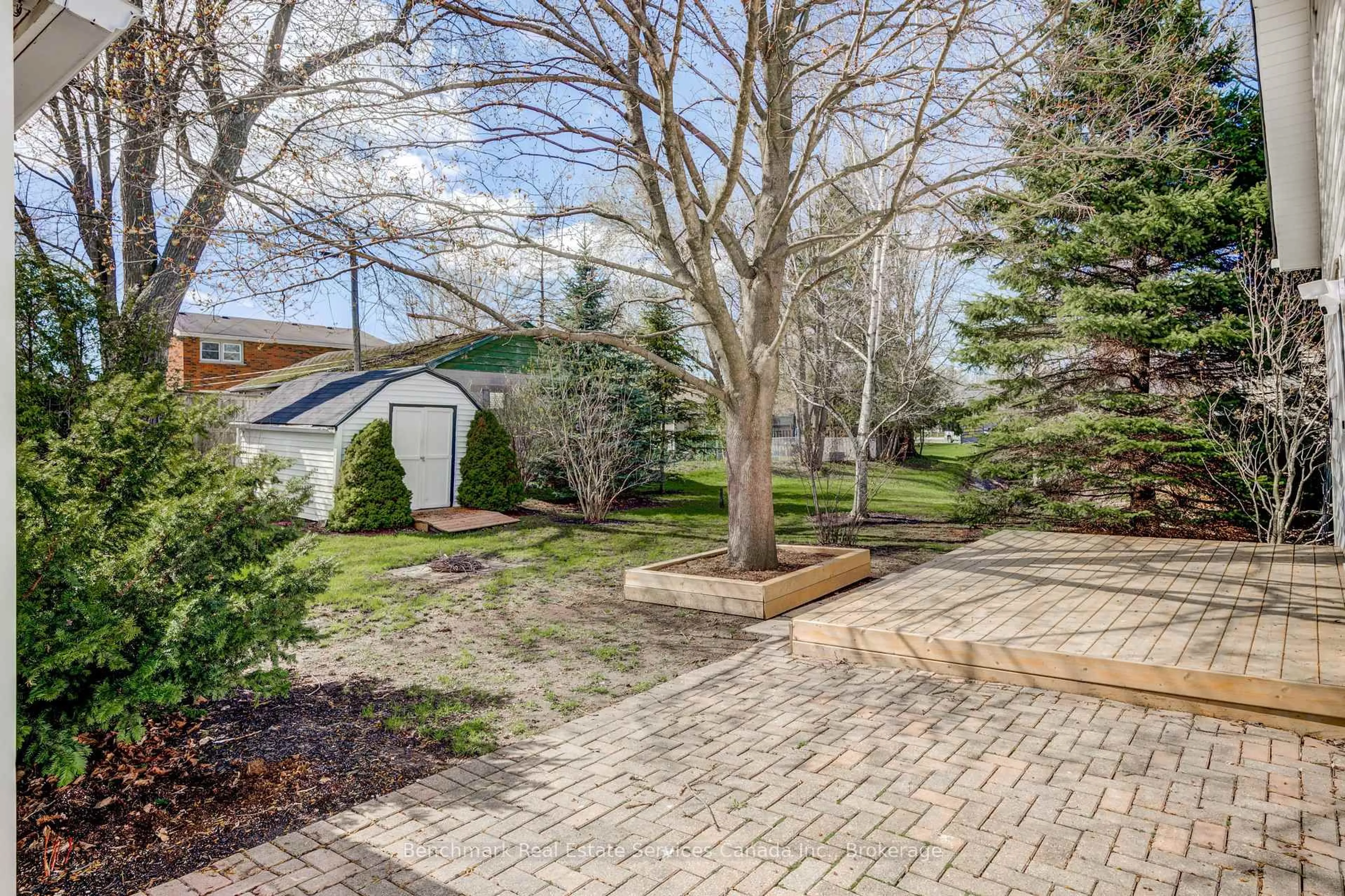 Patio, street for 209 Water St, Lucan Biddulph Ontario N0M 2J0