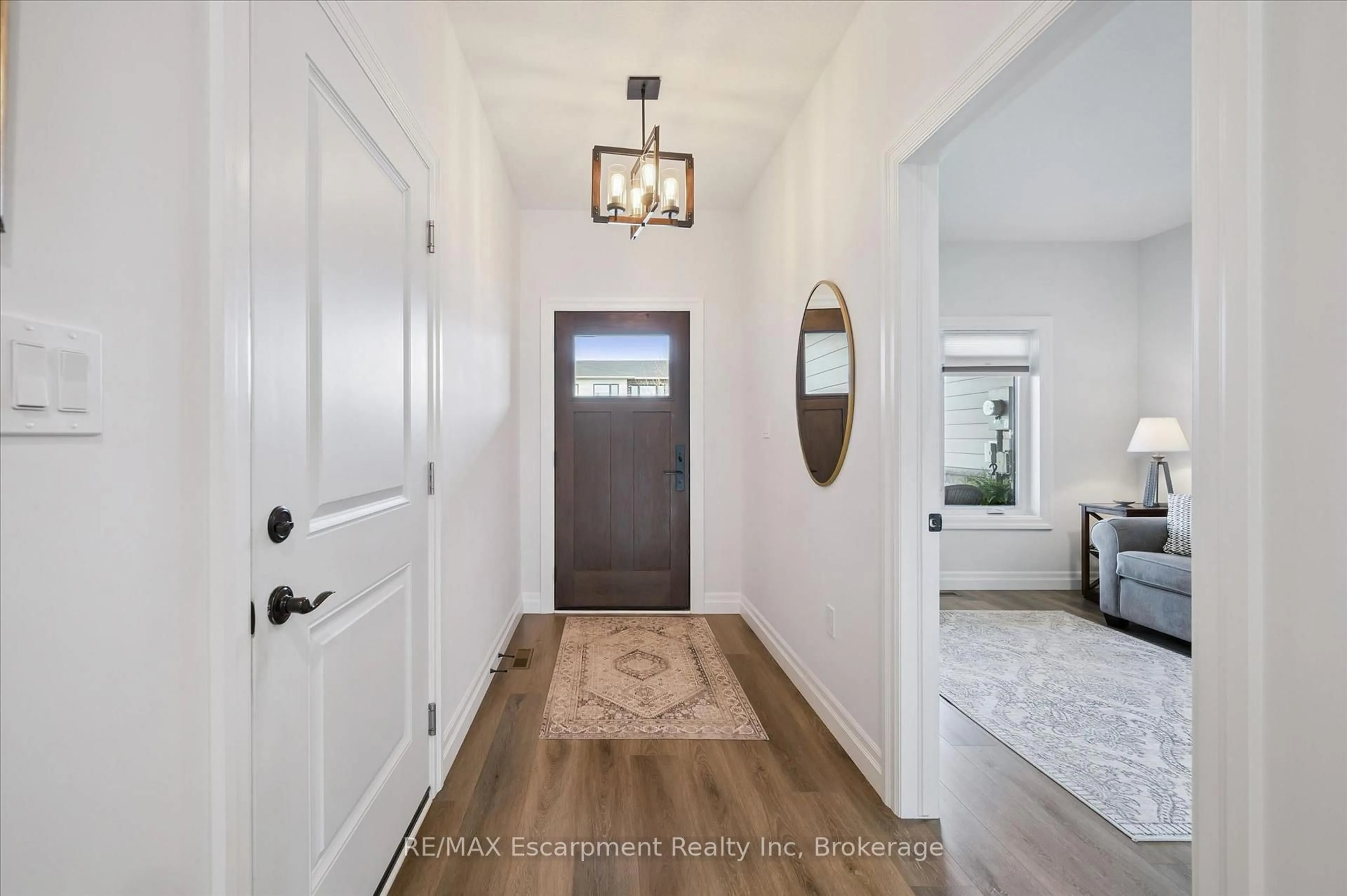 Indoor entryway for 174 Hooper St, St. Marys Ontario N4X 0C1