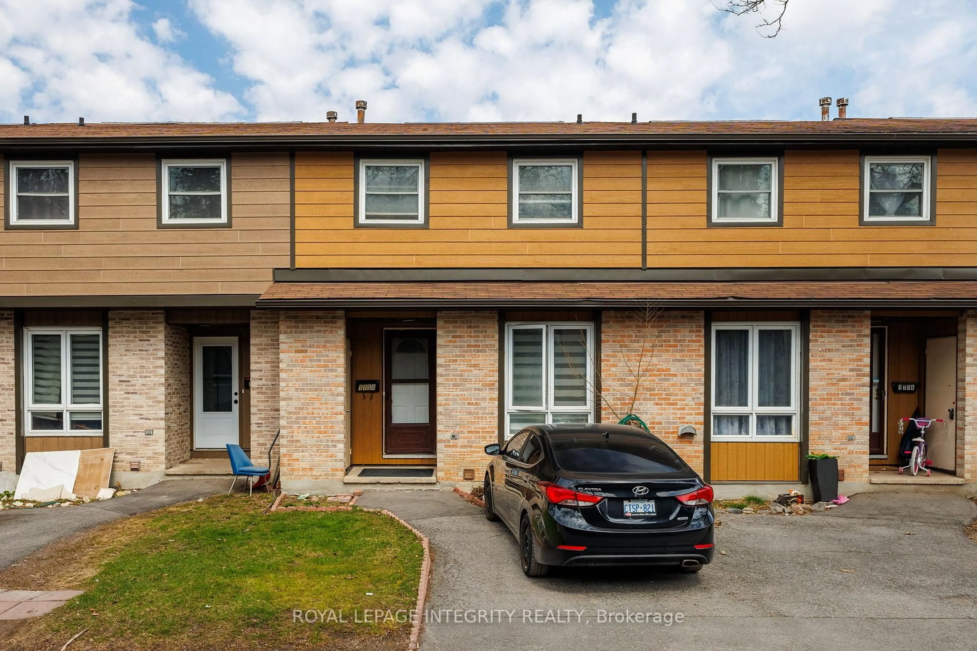 A pic from outside/outdoor area/front of a property/back of a property/a pic from drone, street for 1758 Trappist Lane #42, Ottawa Ontario K1C 1X8